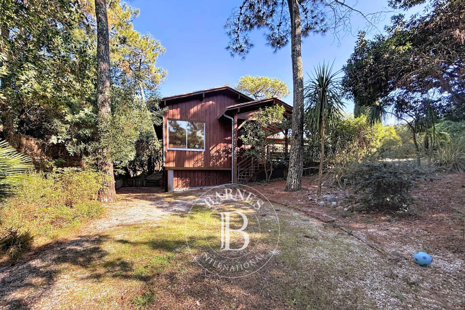 VILLA EN BOIS À 150 M DU BASSIN AU CAP FERRET