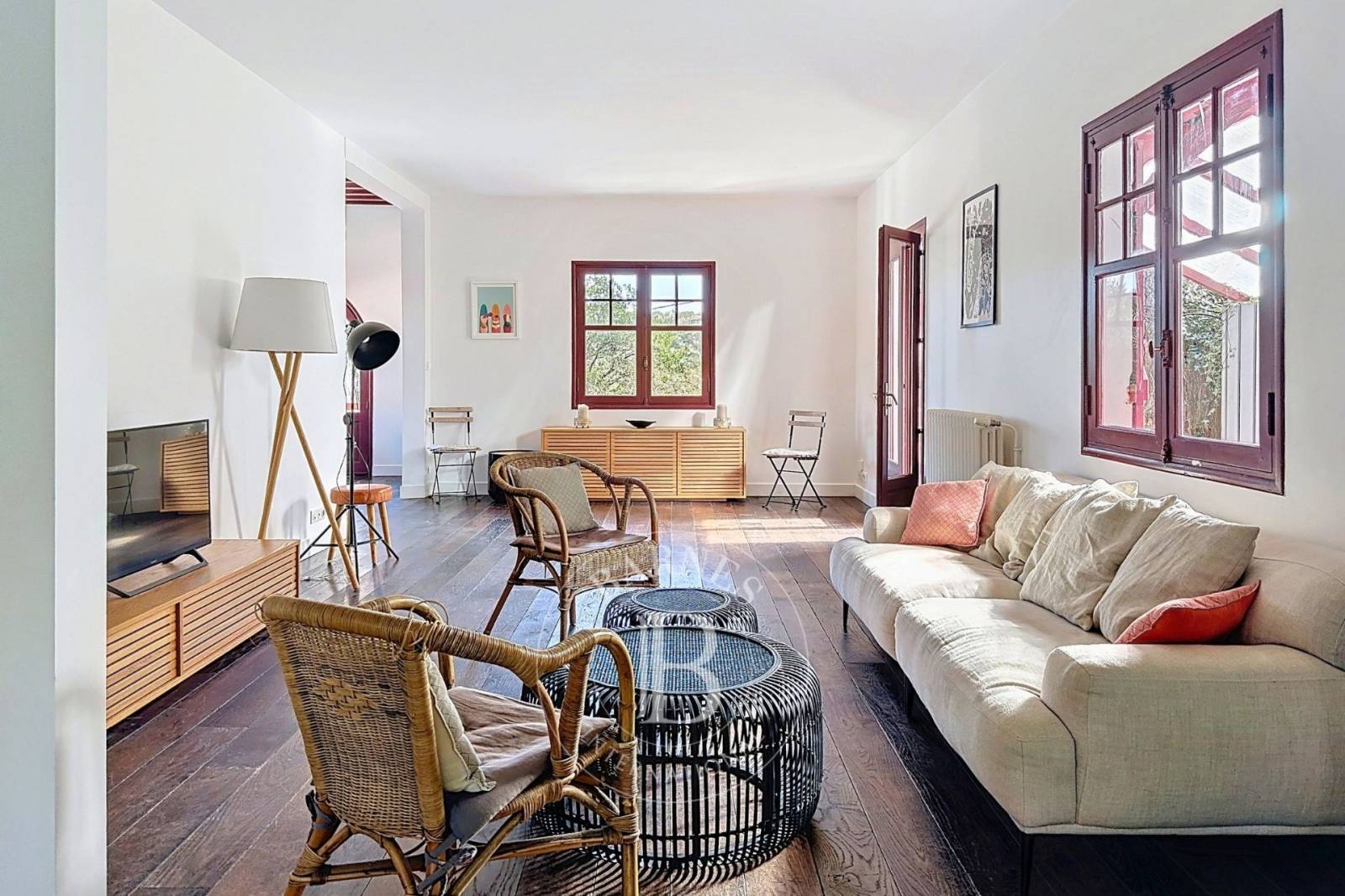 VILLA TRADITIONNELLE DE CHARME AVEC 4 CHAMBRES À DEUX PAS DE LA PLAGE, QUARTIER HAÏTZA / CORNICHE AU PYLA-SUR-MER