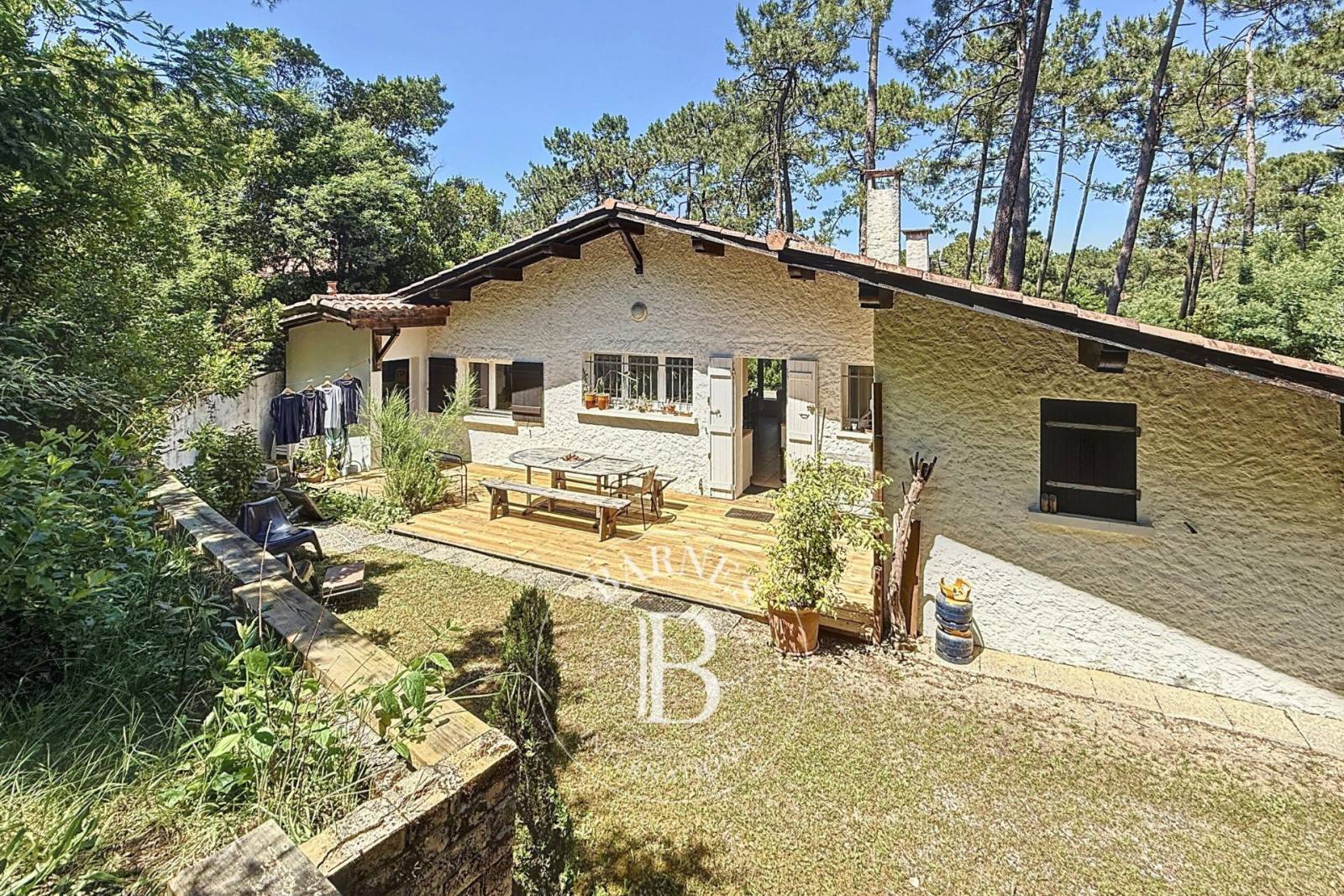 MAISON DE PLAIN-PIED AVEC JARDIN ET 4 CHAMBRES DANS LE VILLAGE DU CANON SUR LA PRESQU’ÎLE DU CAP FERRET