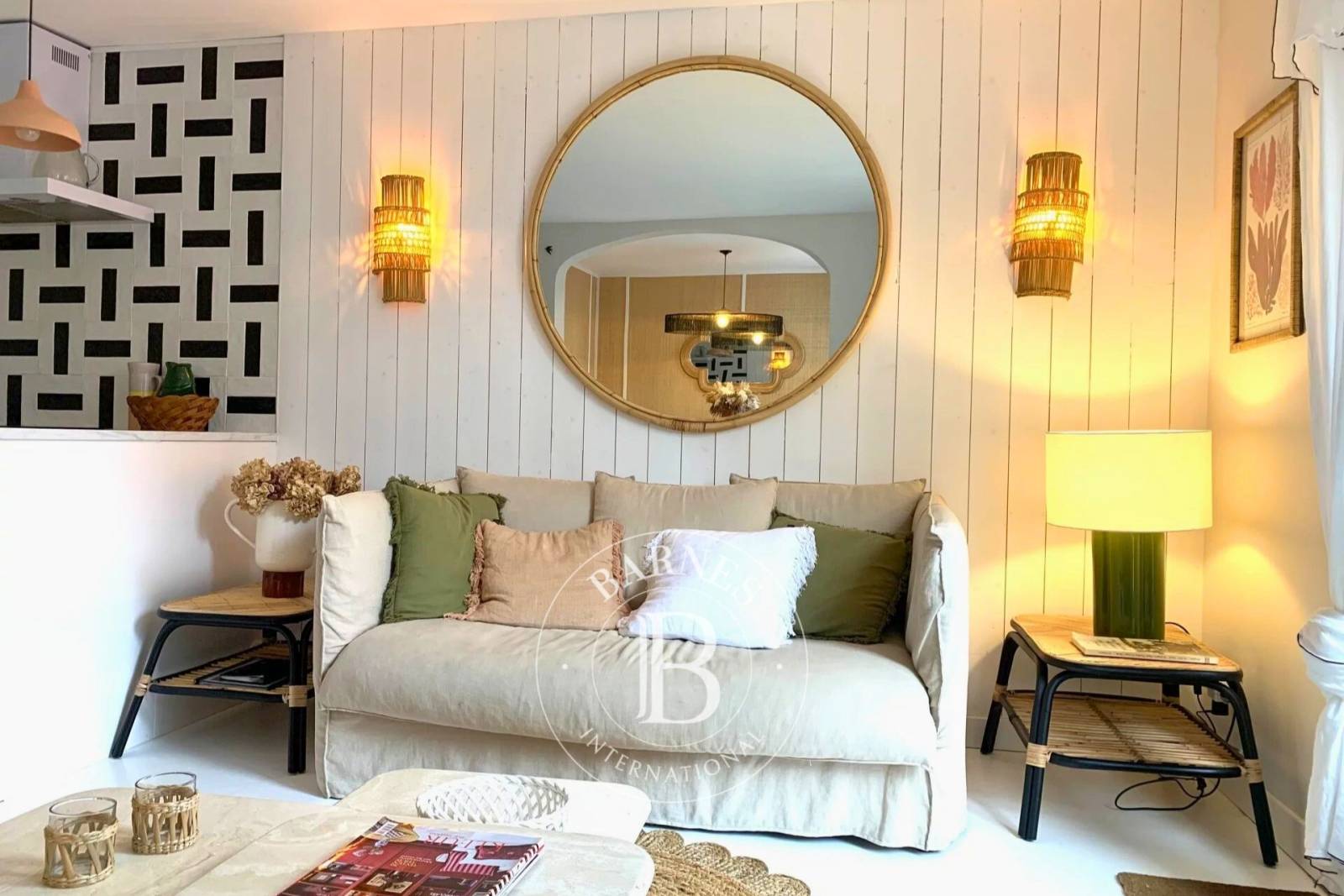 VILLA MITOYENNE AU CŒUR DU MIMBEAU, AVEC JARDIN ET TERRASSE AU CAP FERRET