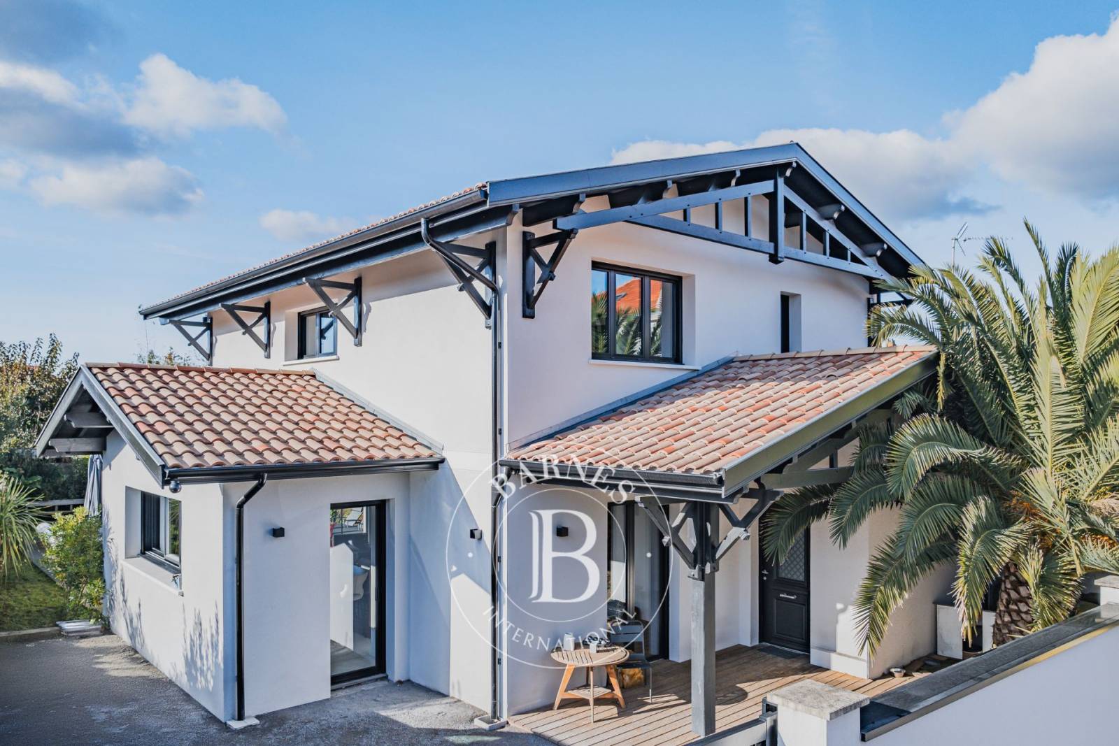 MAGNIFIQUE VILLA RÉNOVÉE AVEC PISCINE AU CŒUR DE LA TESTE – BASSIN D’ARCACHON