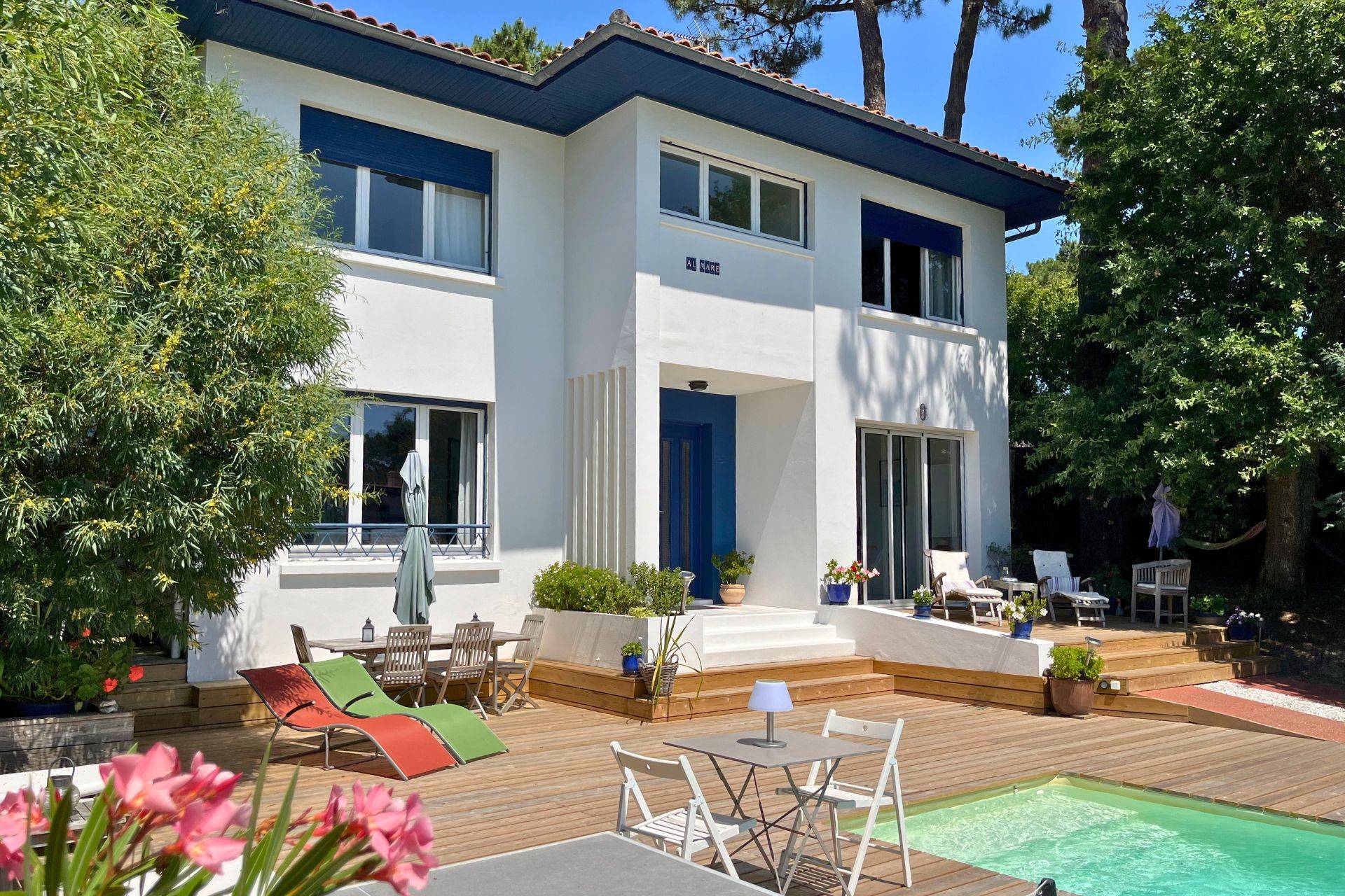 BELLE VILLA DE 6 PIÈCES, AVEC PISCINE, AU PYLA-SUR-MER / ABATILLES