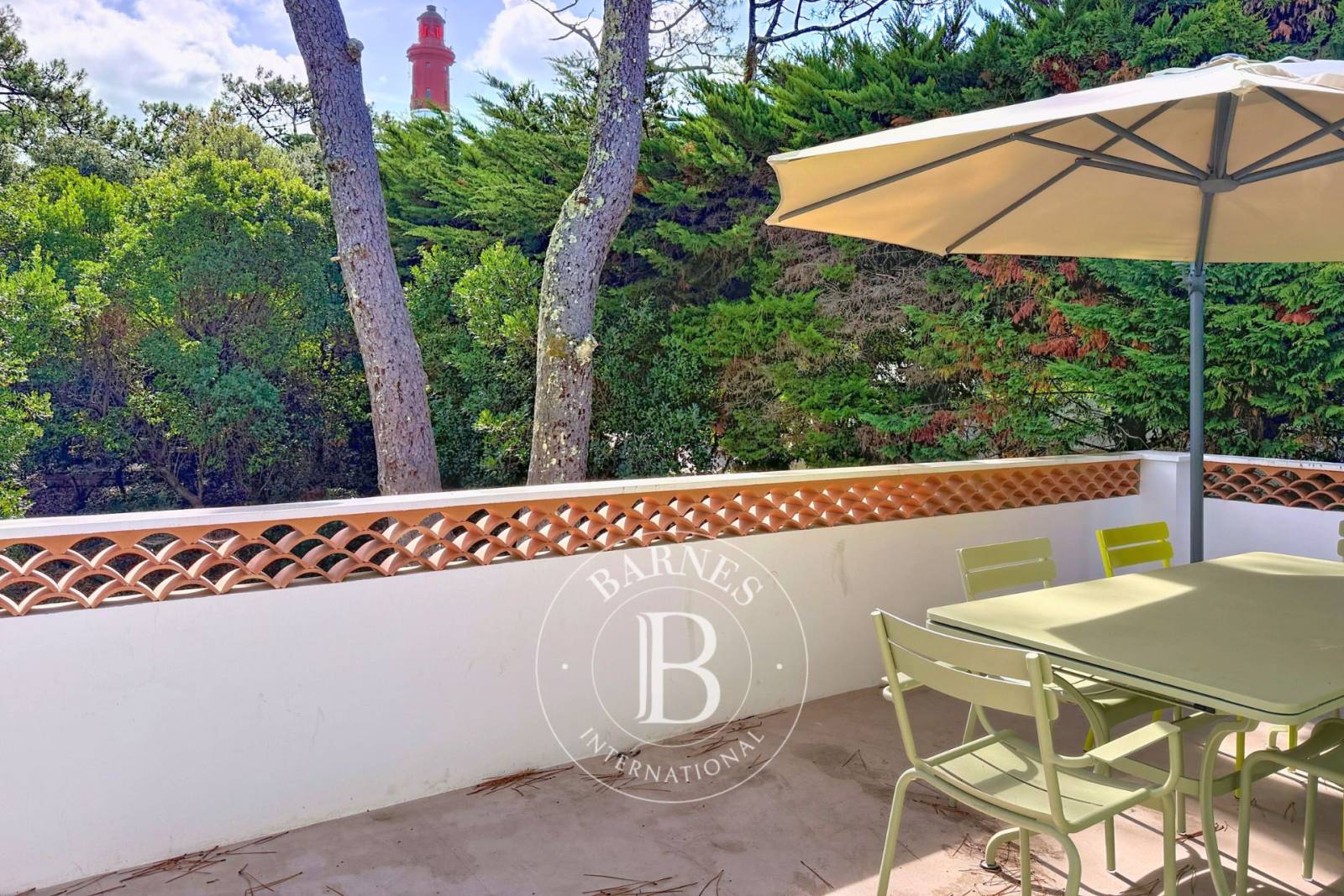 VILLA DE CHARME AU CŒUR DU CAP FERRET, AVEC VUE SUR LE PHARE