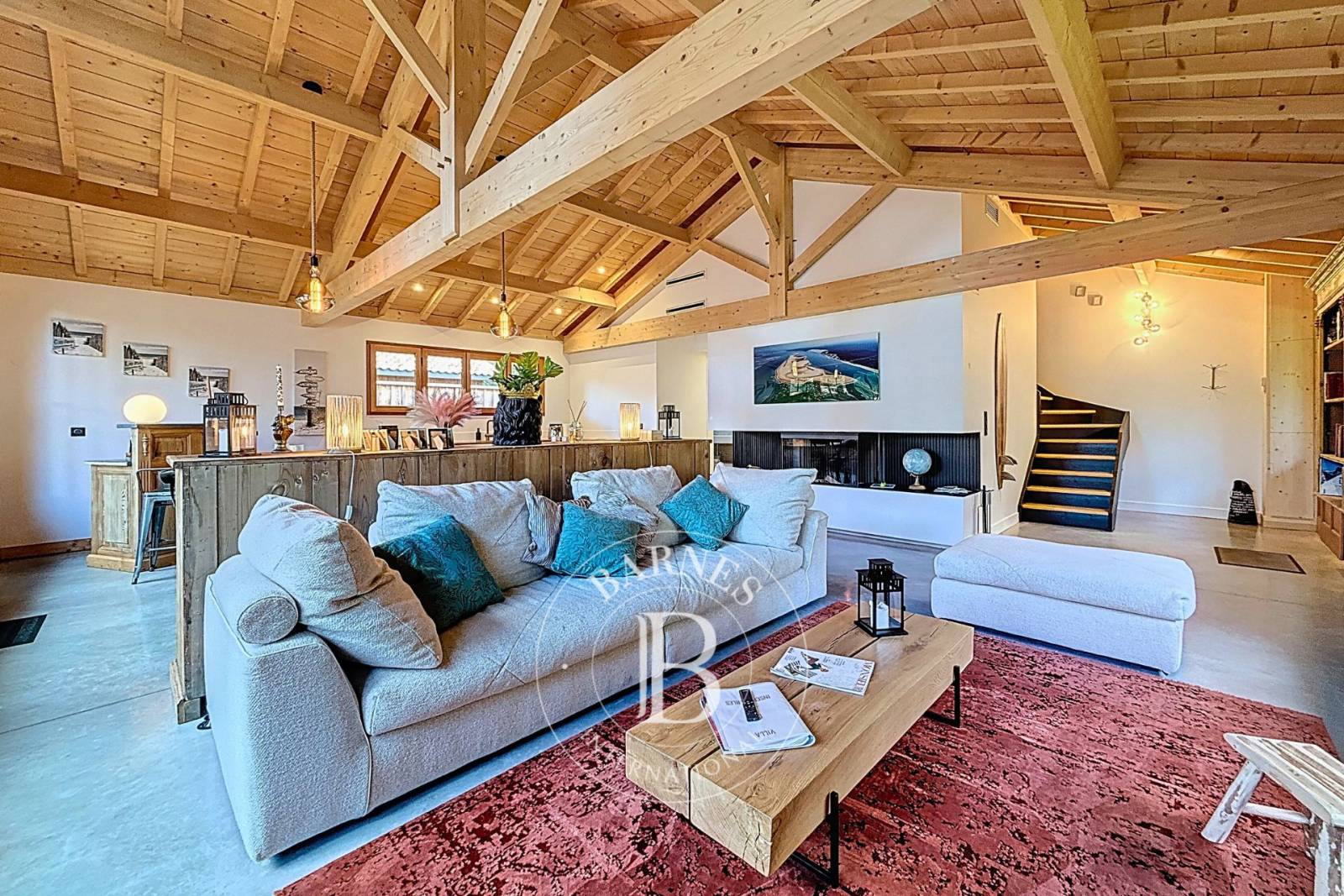 VILLA STYLE CABANE BOIS AVEC PISCINE DANS LE VILLAGE DU CANON, SUR LA PRESQU’ÎLE DU CAP FERRET