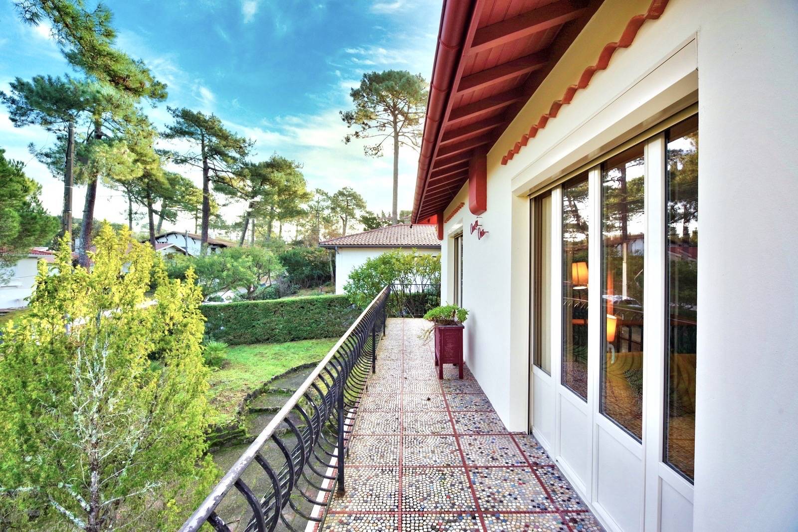 CHARMANTE VILLA A VENDRE AU PYLA SUR MER
