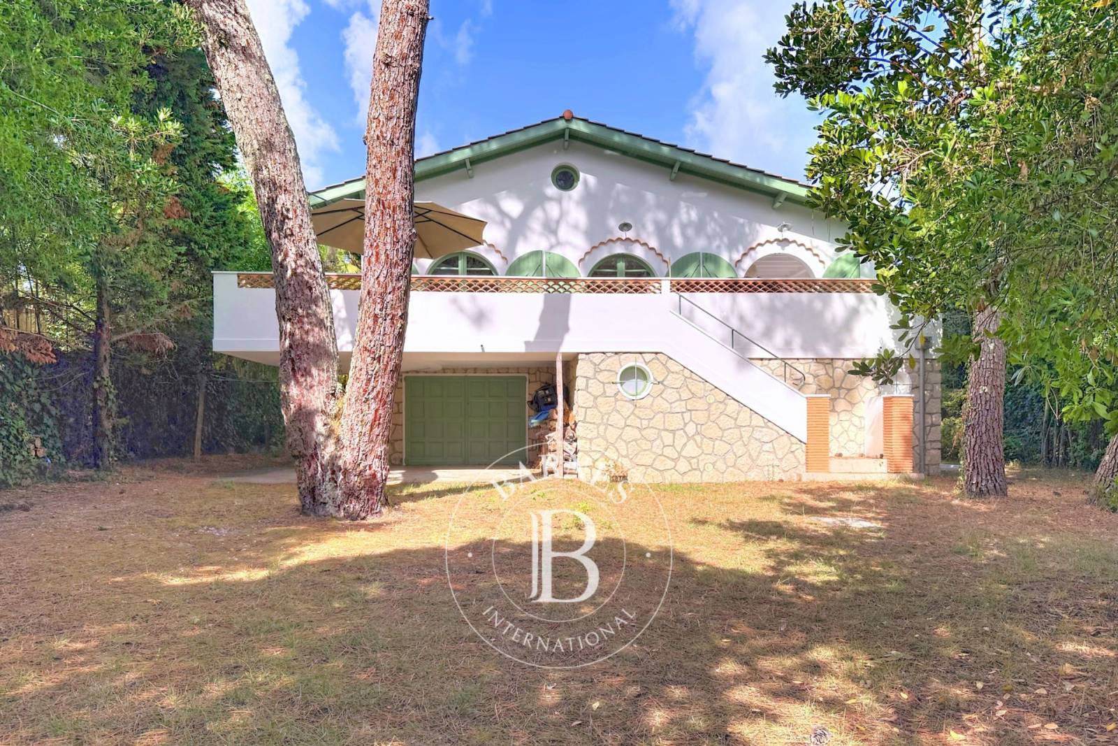 VILLA DE CHARME AU CŒUR DU CAP FERRET, AVEC VUE SUR LE PHARE