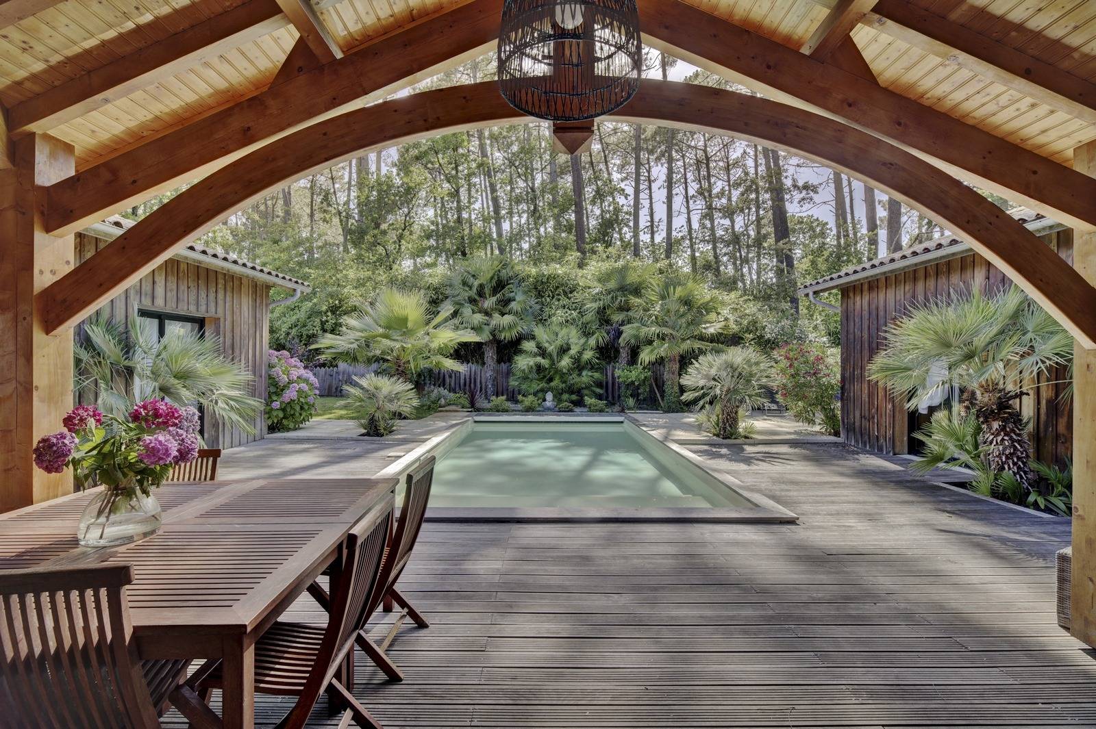 A VENDRE LA TESTE JOLIE VILLA DE PLAIN PIED AVEC PISCINE