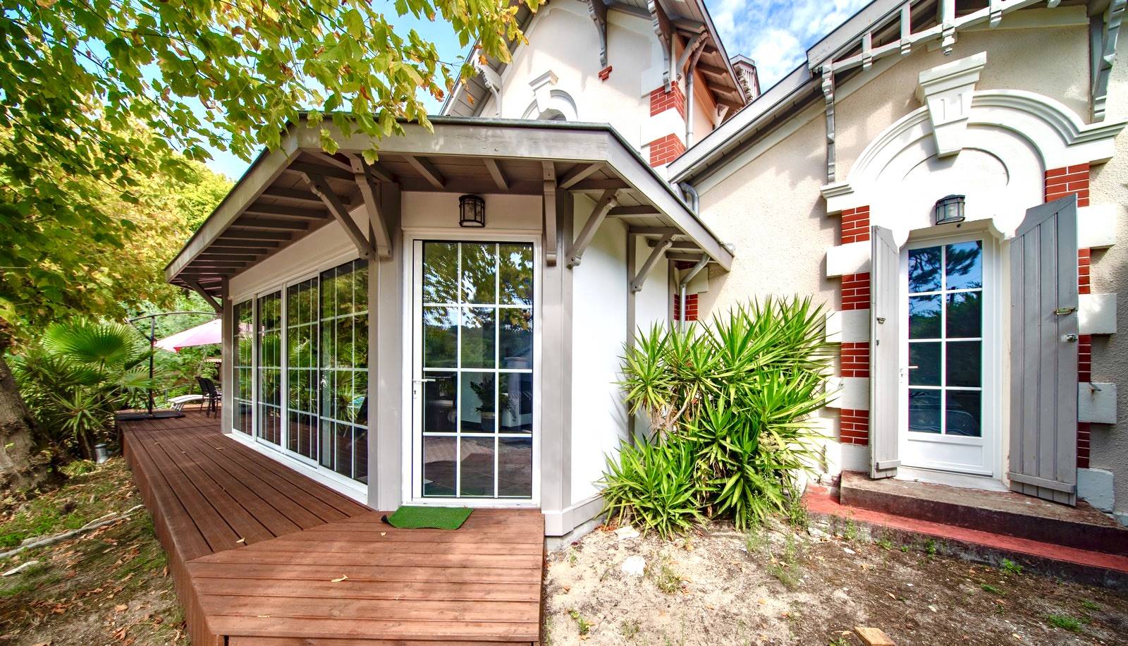 JOLIE VILLA ARCACHONNAISE A VENDRE EN VILLE D'HIVER A ARCACHON