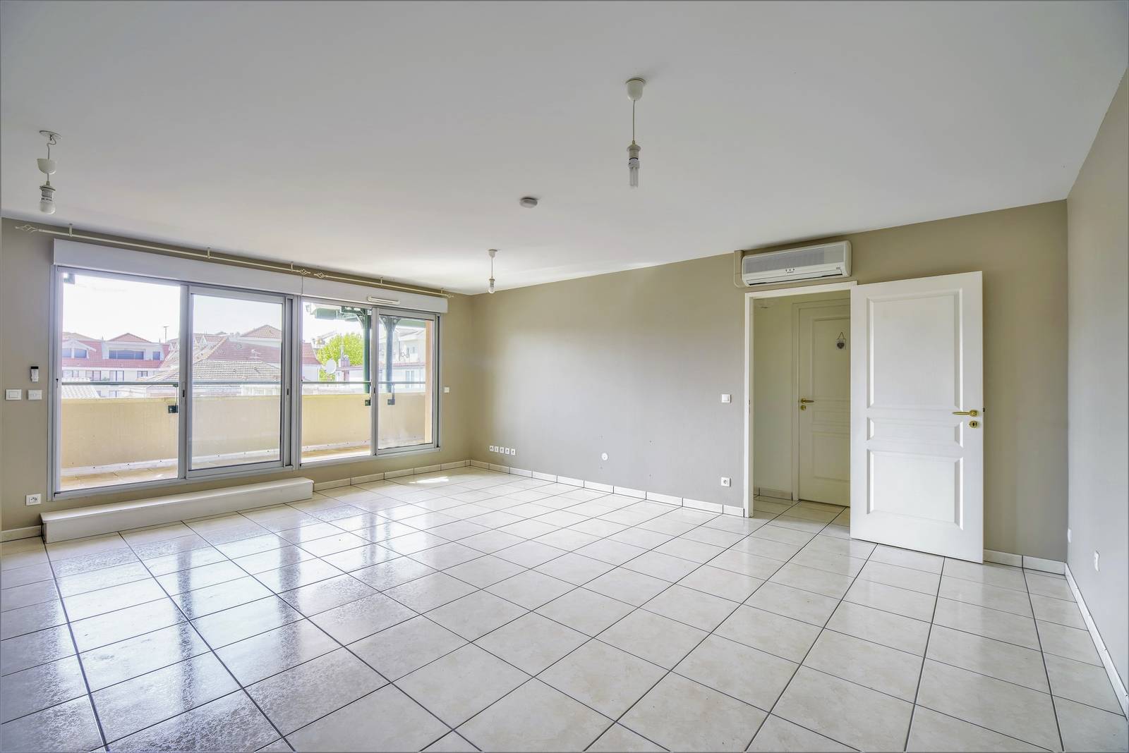 BEL APPARTEMENT TRES LUMINEUX A VENDRE ARCACHON