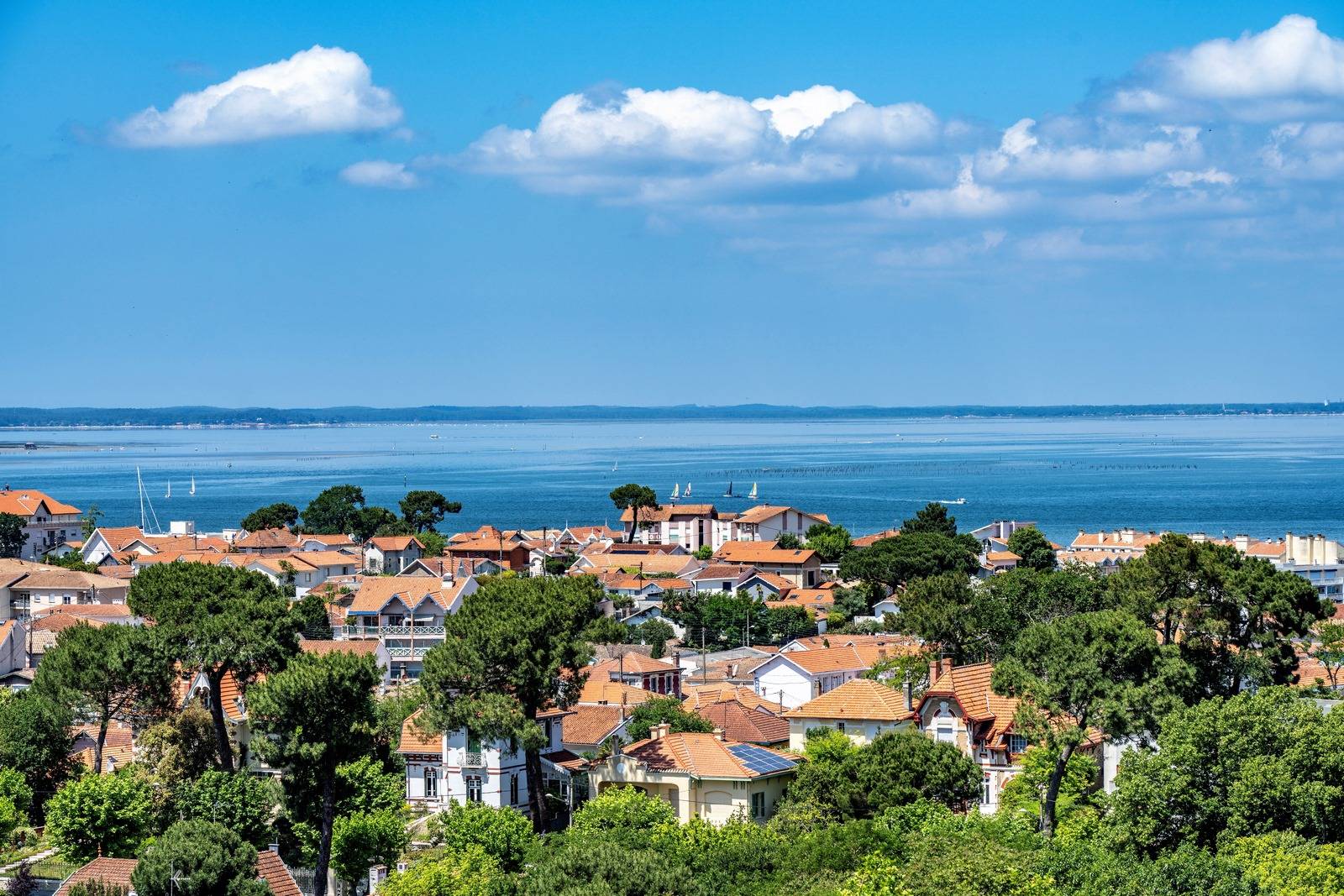 VUE PANORAMIQUE SUR TOUT LE BASSIN D'ARCACHON DEPUIS LA RÉSIDENCE PLEIN CIEL APPARTEMENT STUDIO A VENDRE ARCACHON VUE MER