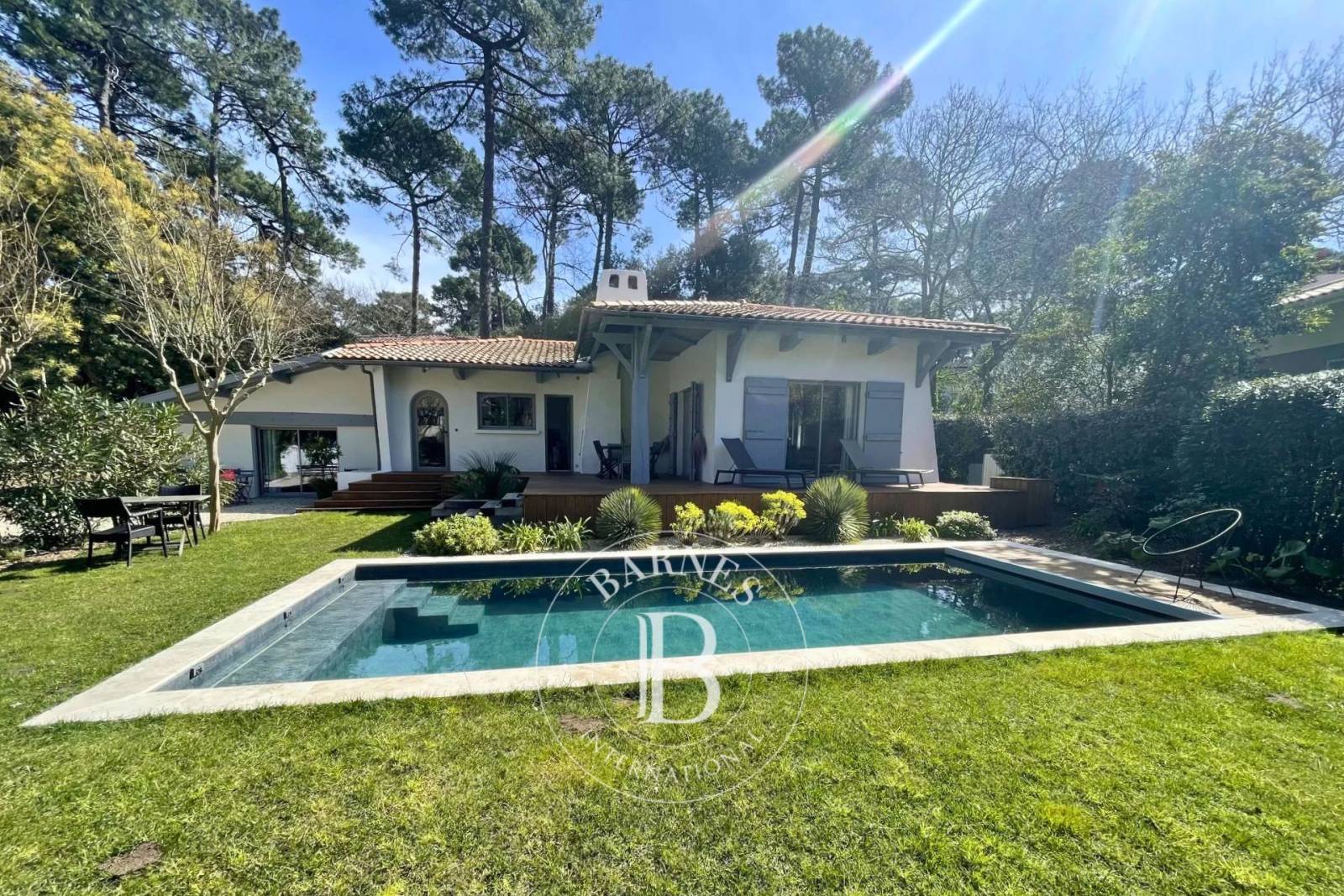 VILLA DE CHARME RENOVÉE, AVEC PISCINE, AUX ABATILLES À ARCACHON