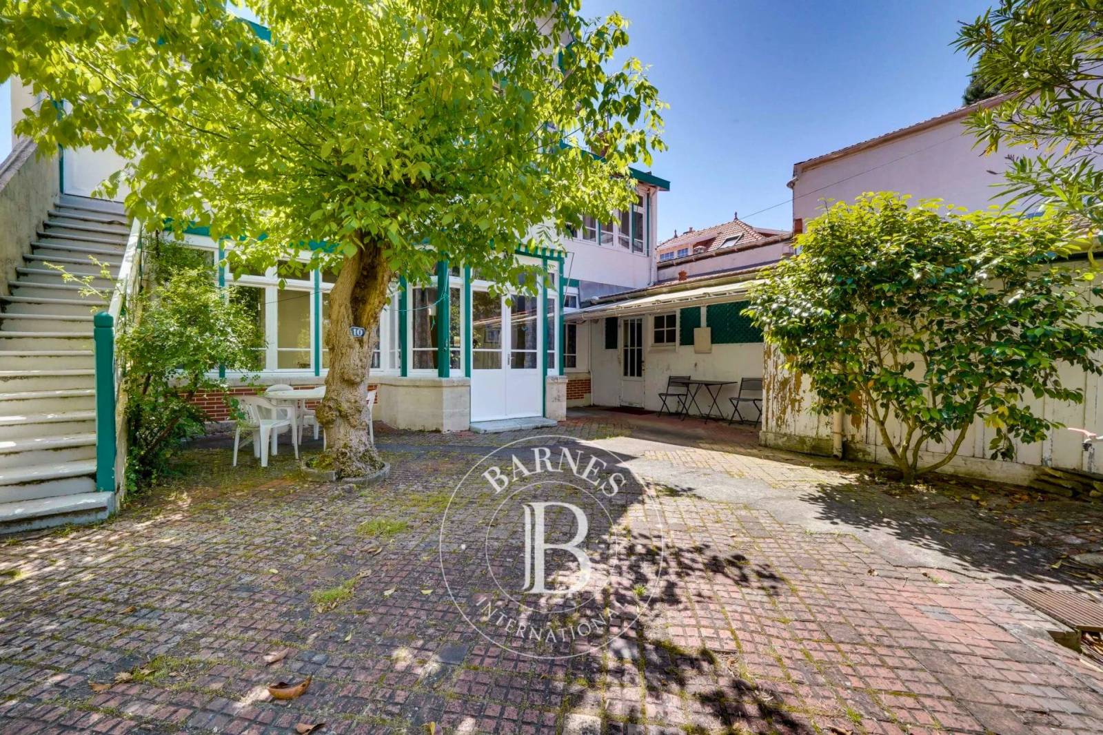 MAISON ARCACHONNAISE À RÉNOVER EN VILLE D’AUTOMNE À ARCACHON