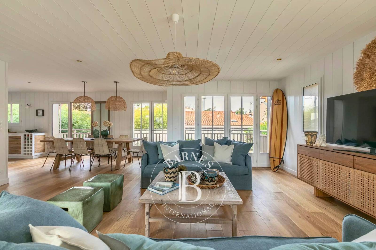 VILLA AVEC PISCINE AU CENTRE DU CAP FERRET