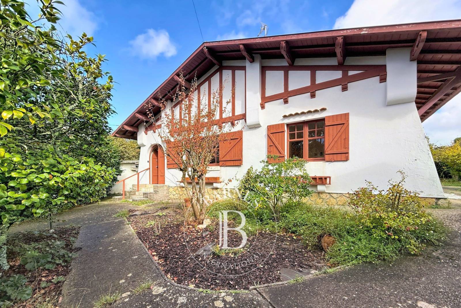 MAISON FAMILIALE BASCO-LANDAISE DE 160 M² AVEC JARDIN AUX ABATILLES À ARCACHON