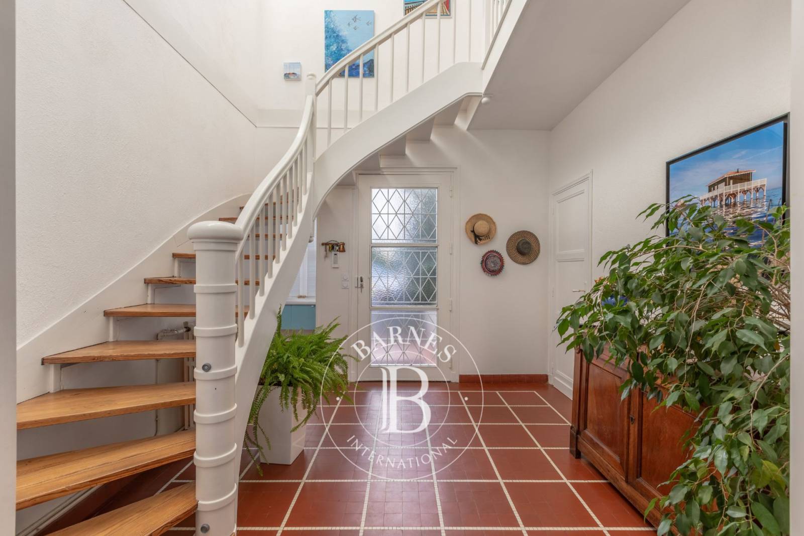 VILLA EN PREMIÈRE LIGNE AVEC ACCÈS PRIVATIF À LA PLAGE D'ARCACHON