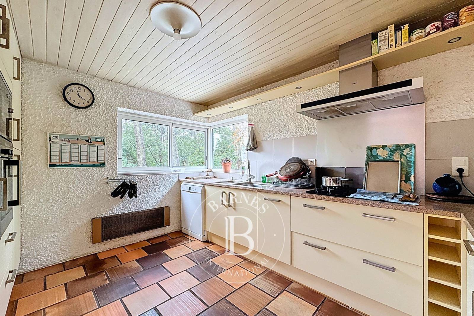 VILLA DE 132 M² AVEC POTENTIEL D’EXTENSION DANS LE VILLAGE DE PIRAILLAN, SUR LA PRESQU’ÎLE DU CAP FERRET