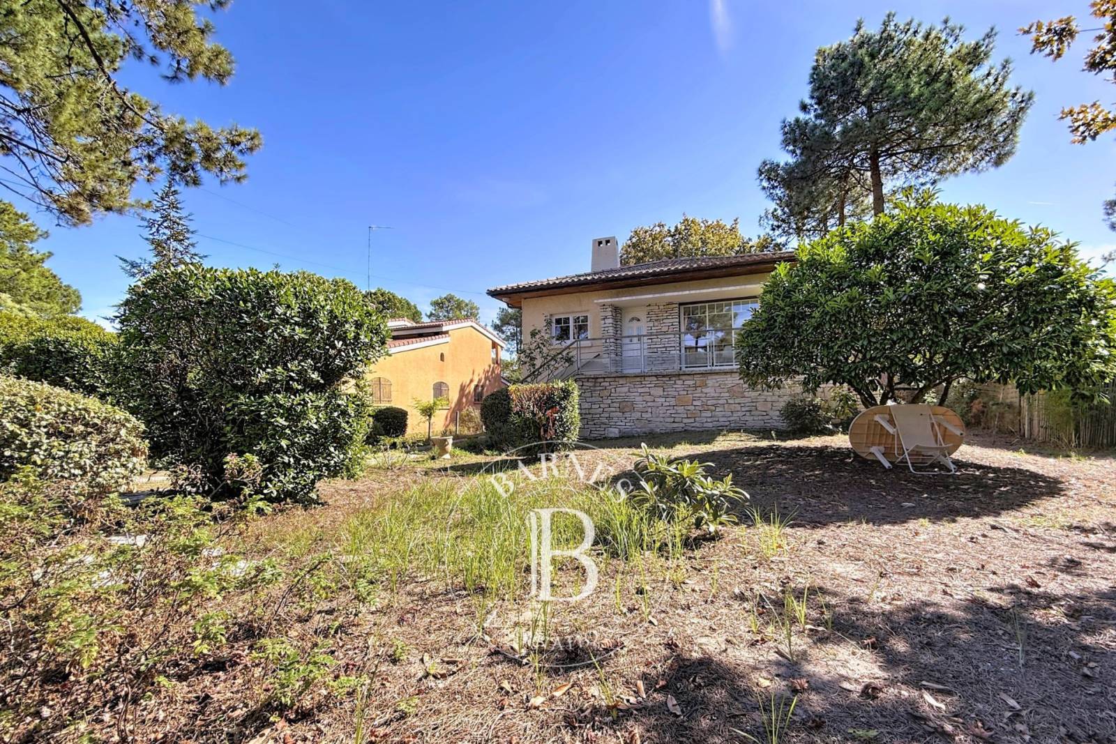 MAISON AVEC APPARTEMENT INDÉPENDANT ET TERRAIN ARBORÉ SUR LA PRESQU’ÎLE DU CAP FERRET