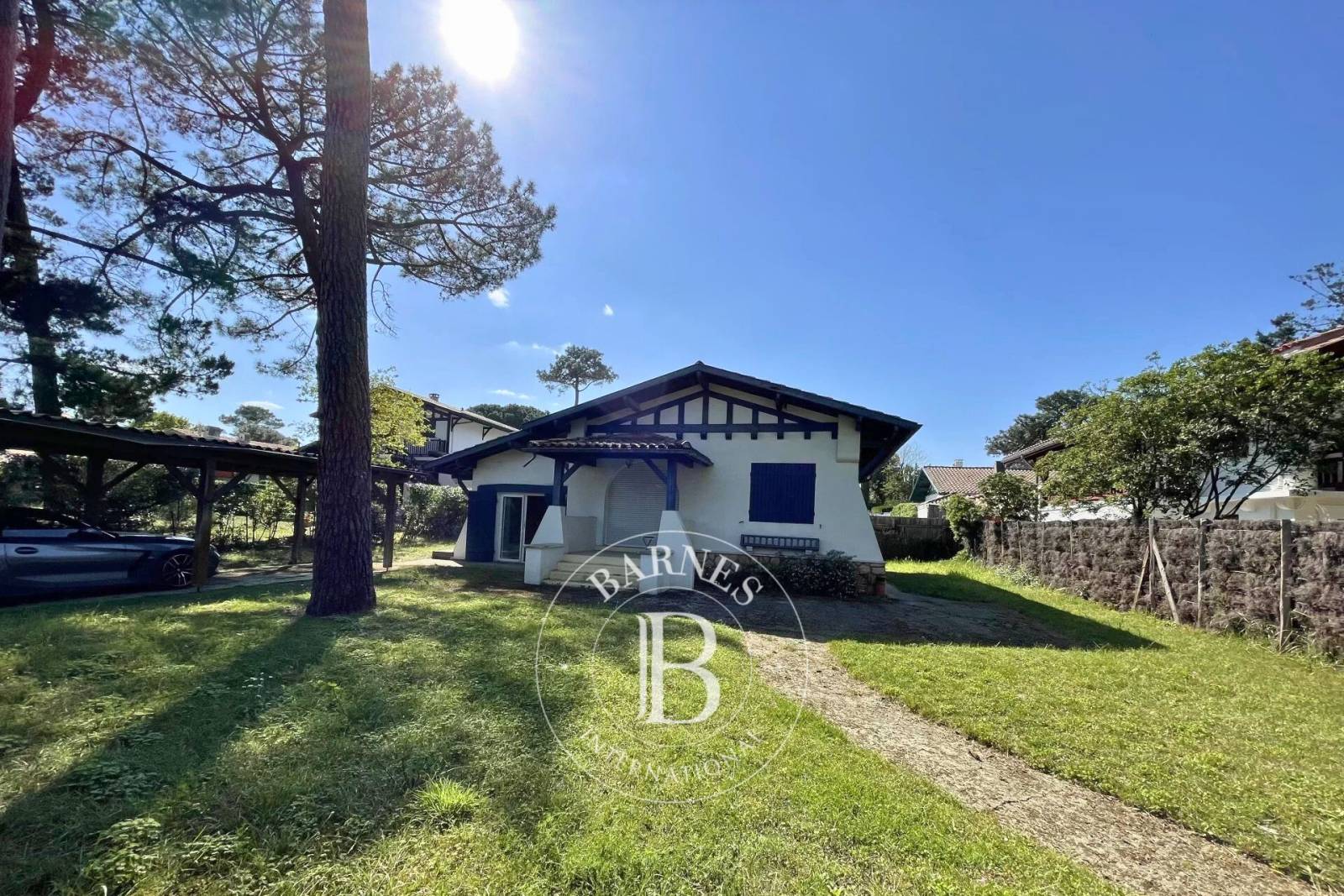 VILLA TRADITIONNELLE AU CERCLE DE VOILE, PLAGE À PIED, AU PYLA-SUR-MER
