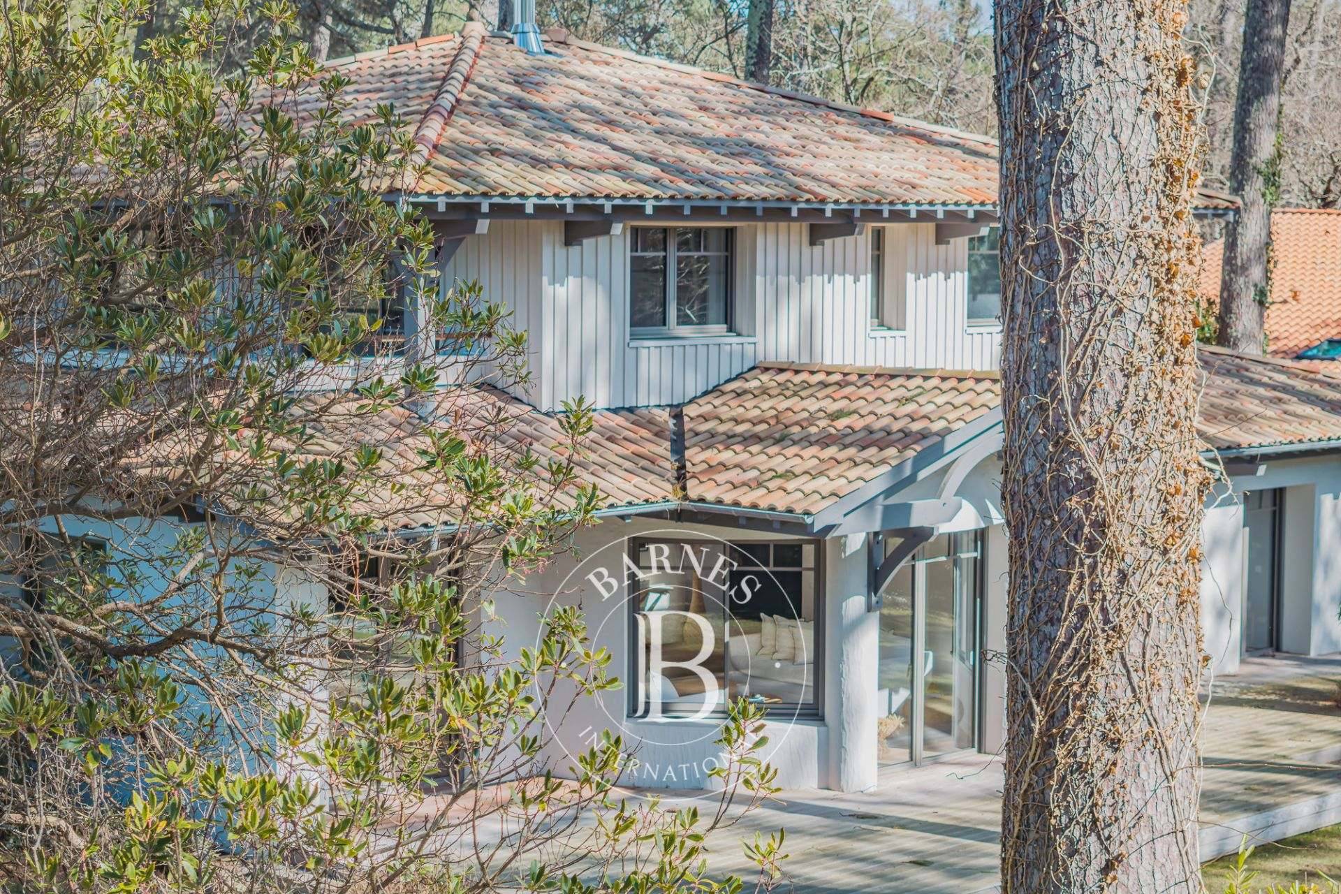 Proximité immédiate de la plage, villa idéale sur le Bassin d’Arcachon