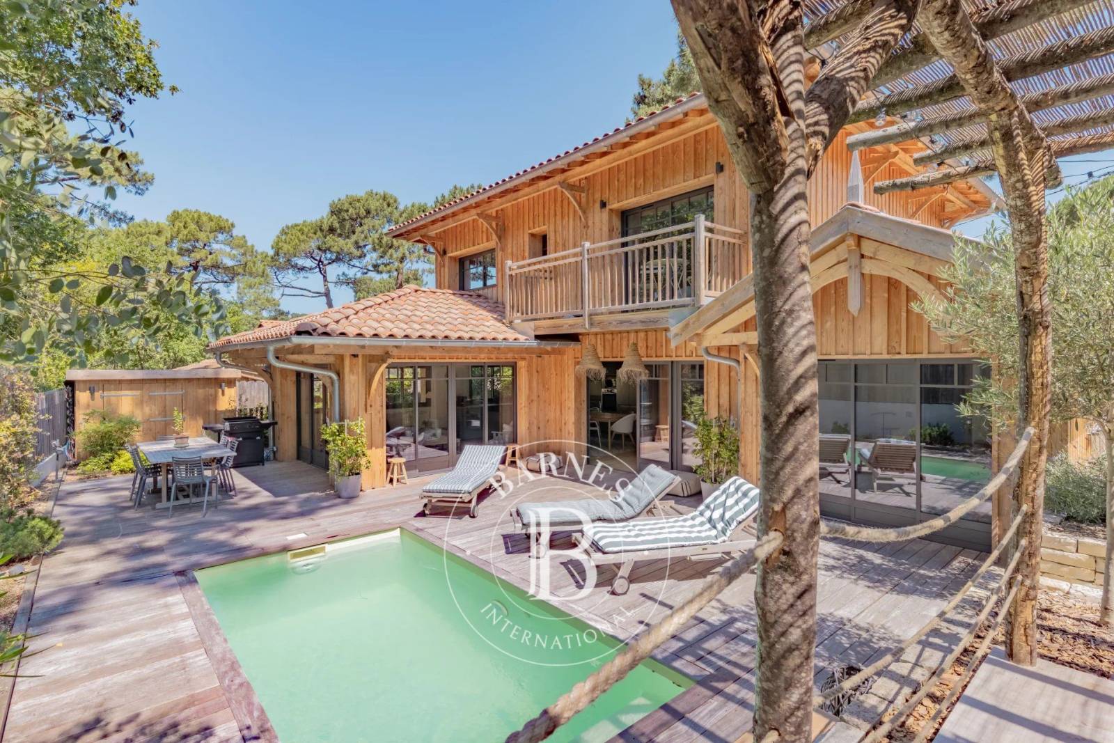 villa Ferret-Capienne rénovée avec piscine à Pyla-sur-Mer