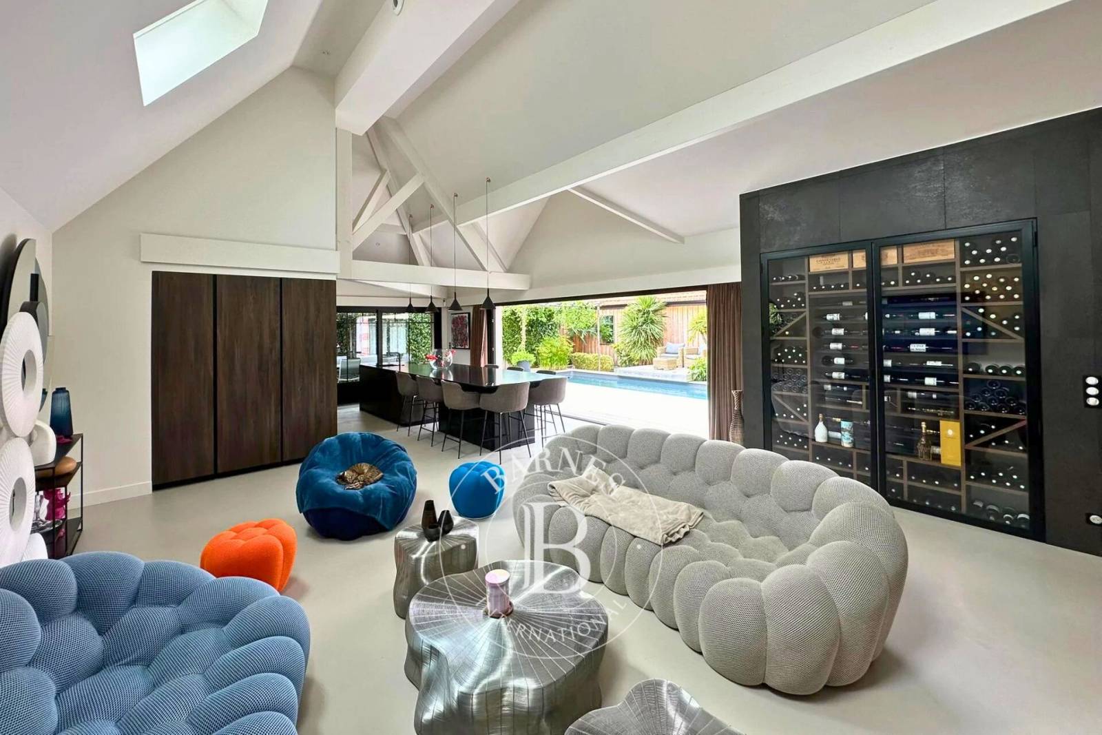 ÉLÉGANTE MAISON CONTEMPORAINE AVEC PISCINE AU COEUR D’ARCACHON, PROCHE PLAGE