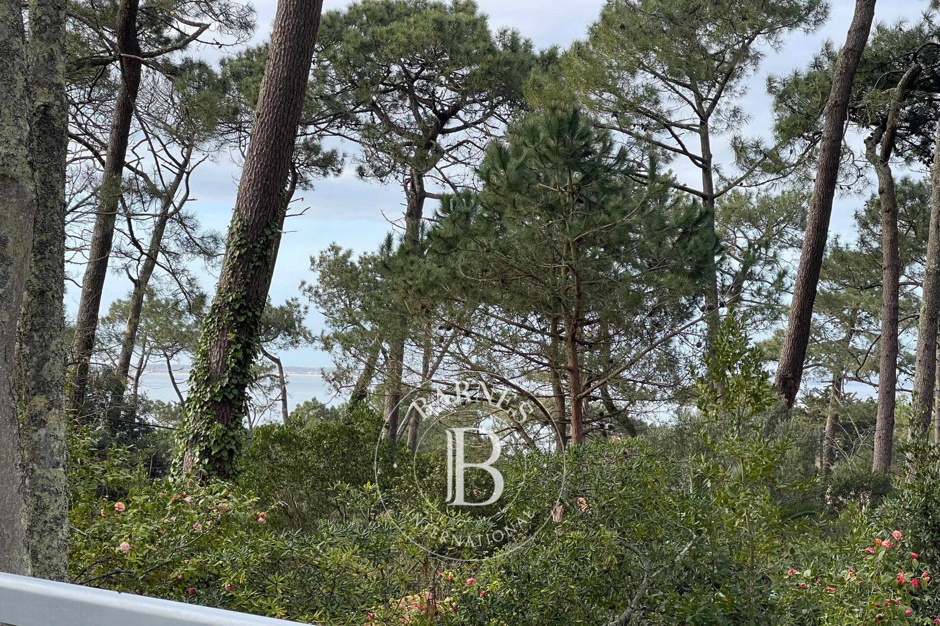 VILLA AVEC VUE MER VENDUE CORNICHE HAITZA