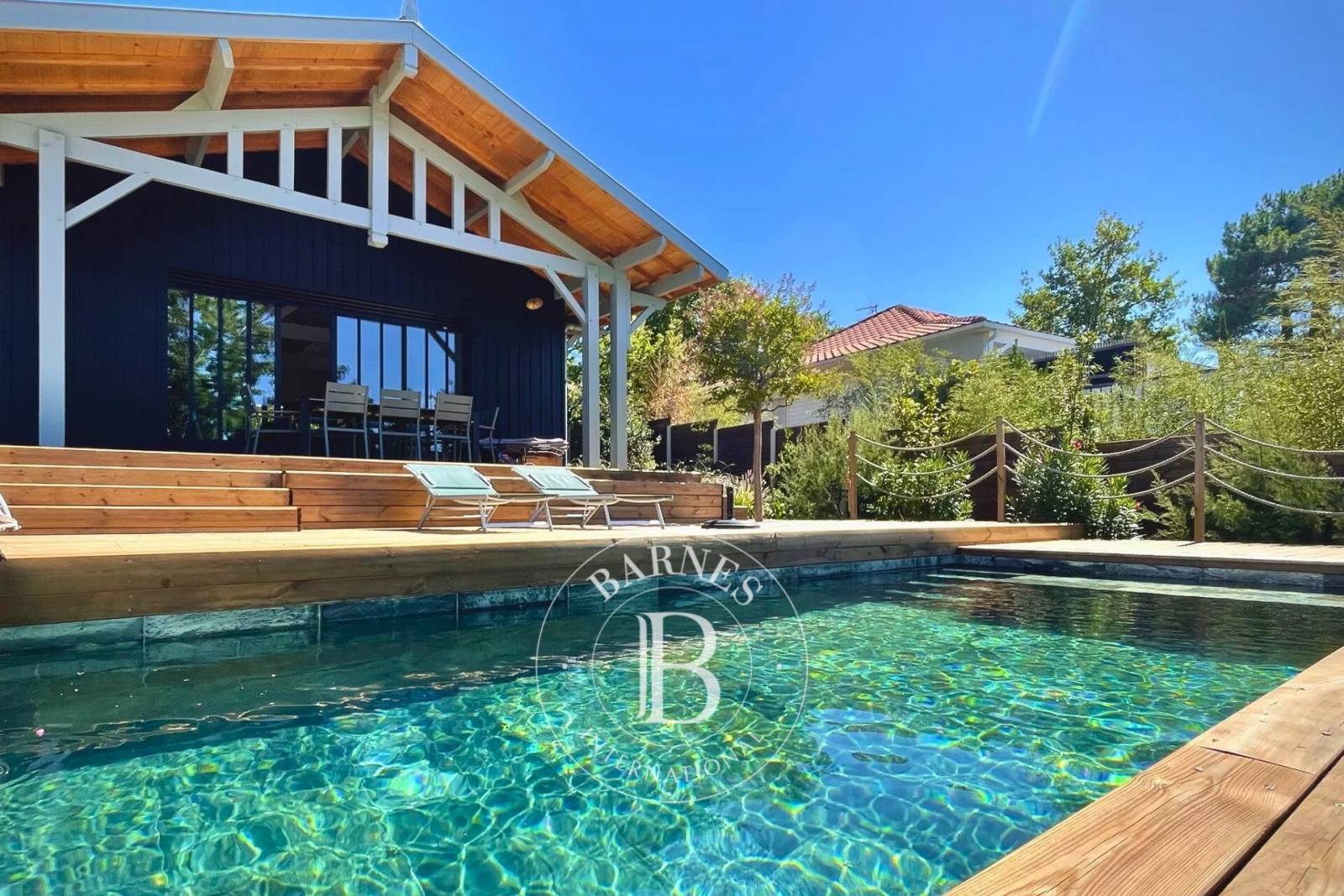 Villa contemporaine proche de la Dune du Pyla avec piscine chauffée