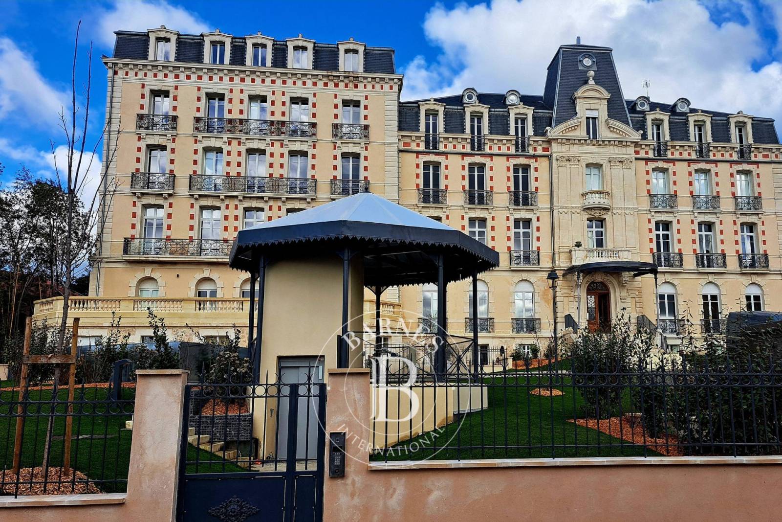 APPARTEMENT T3 DUPLEX EN VILLE D’HIVER À ARCACHON