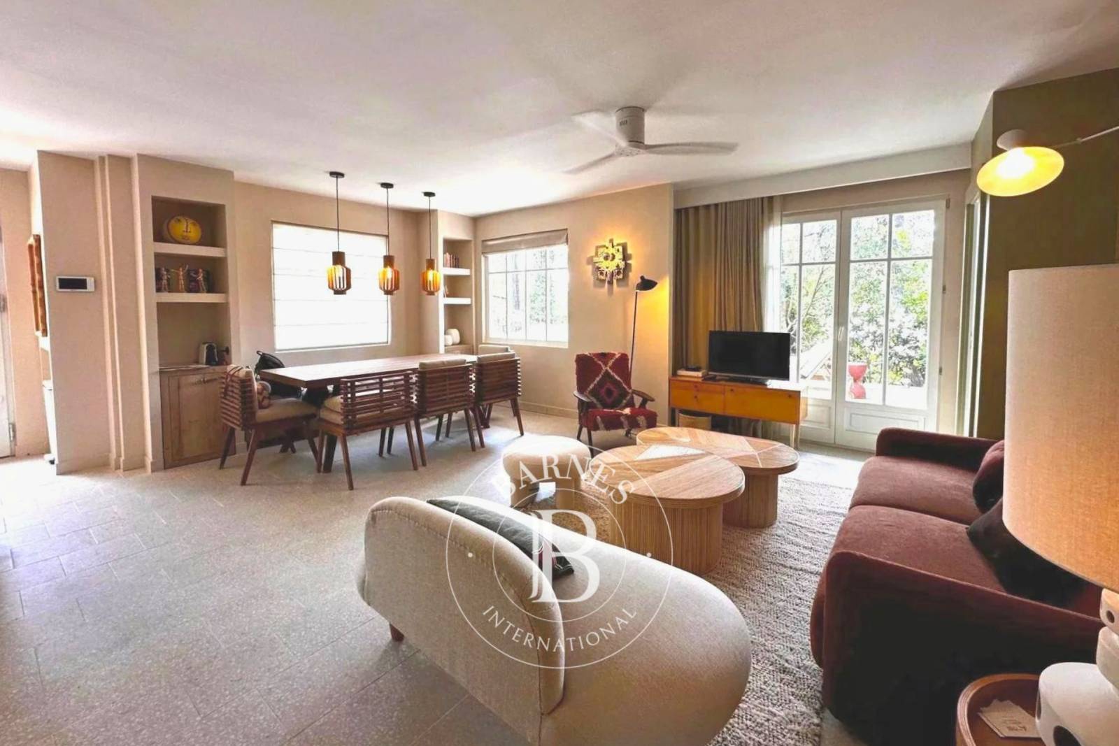 VILLA MEUBLÉE IDÉALE EN PIED À TERRE, EN PLEIN CENTRE DU CAP FERRET