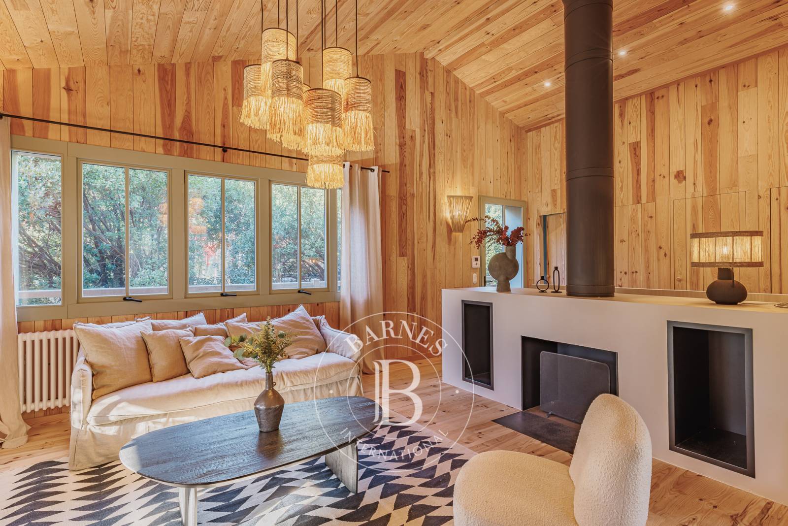 MAGNIFIQUE VILLA EN BOIS AVEC PISCINE ET 4 SUITES AU CŒUR DU CAP FERRET