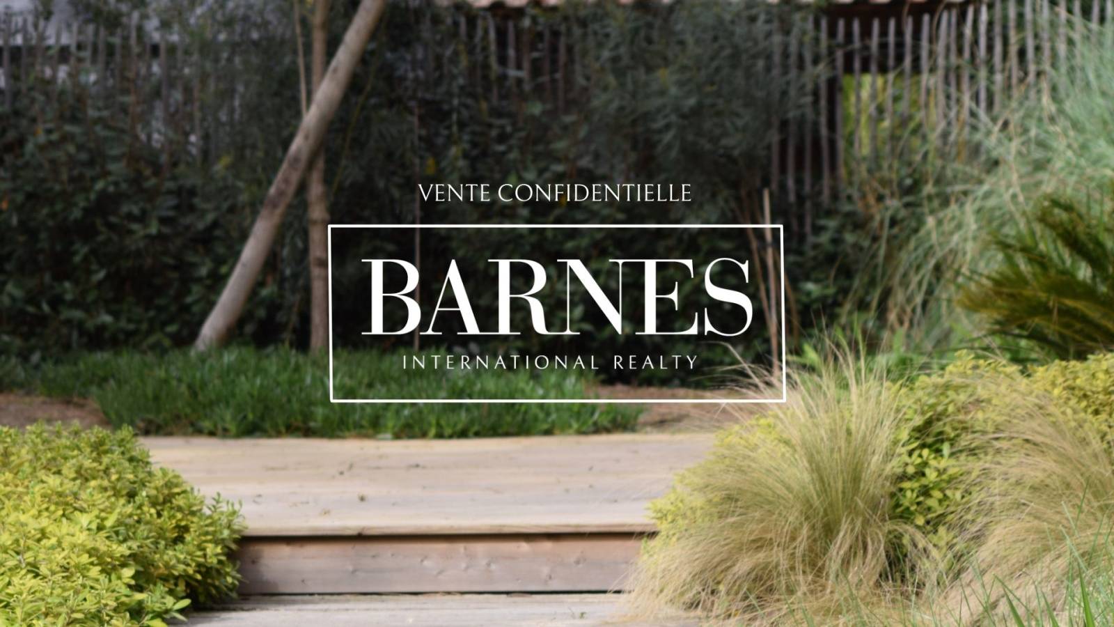 VILLA RÉNOVÉE AVEC TERRASSE ET JARDIN, AU CALME, DANS UN QUARTIER RÉSIDENTIEL – PRESQU’ÎLE DU CAP FERRET