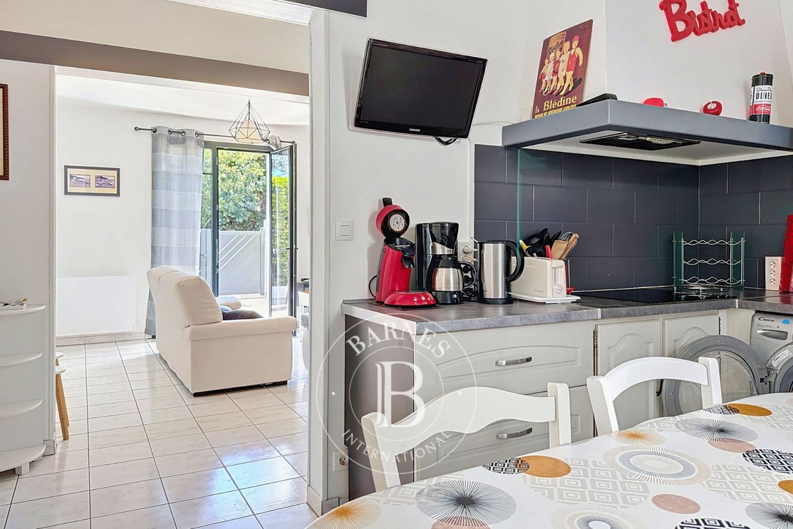 VILLA ARCACHONNAISE PROCHE PLAGE DANS LE QUARTIER DES ABATILLES, ARCACHON