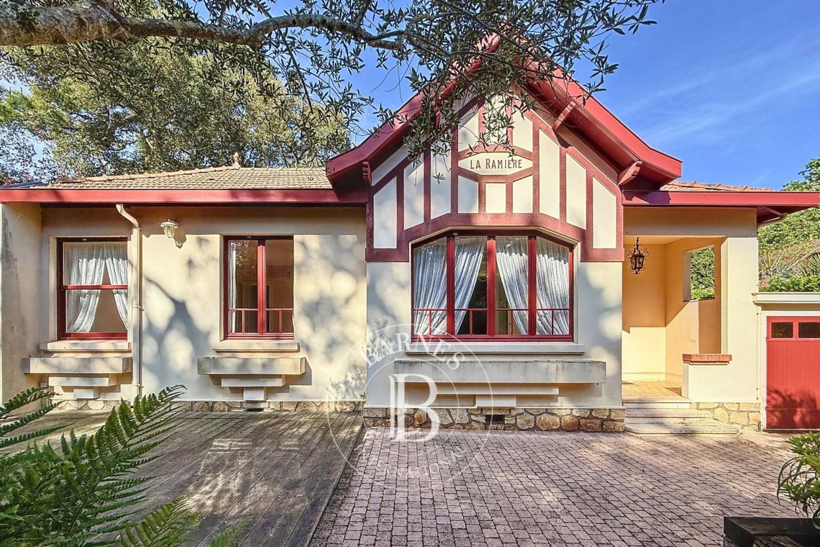 MAISON À RÉNOVER AVEC PROJET D’EXTENSION AU COEUR DE LA VILLE D’HIVER À ARCACHON