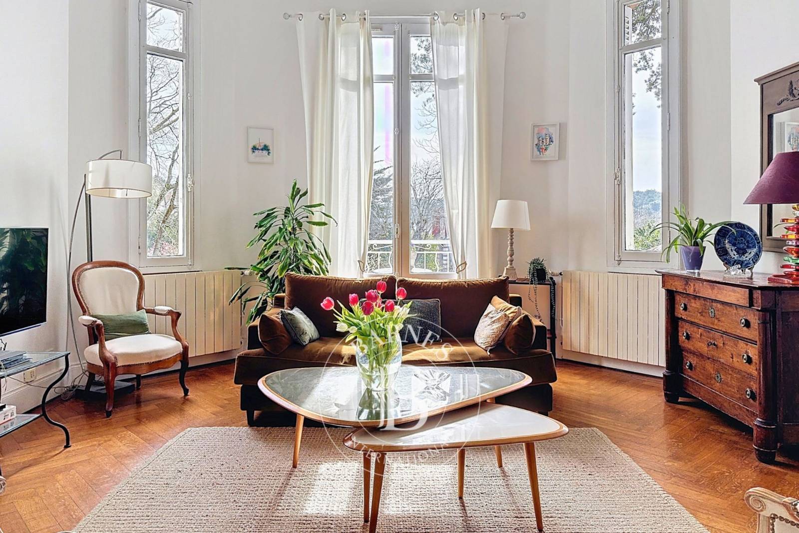 APPARTEMENT D'EXCEPTION DE 92 M² AVEC GARAGE EN VILLE D’HIVER À ARCACHON