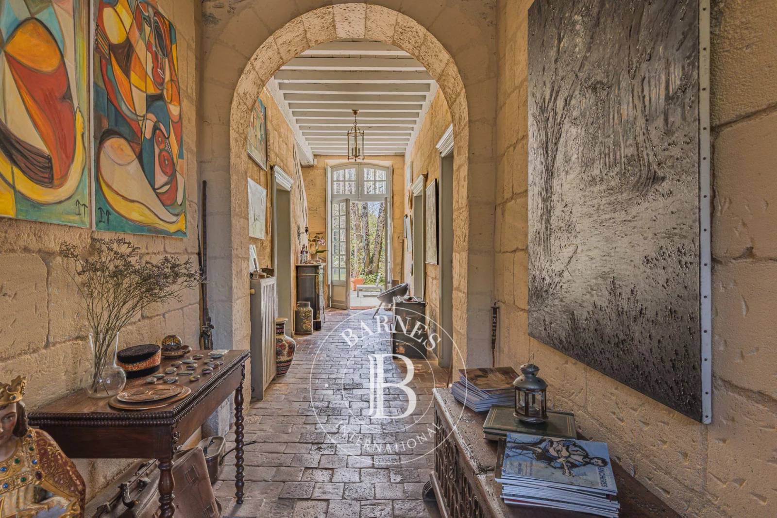 Escalier en pierre d’époque dans Hôtel Particulier – Arcachon