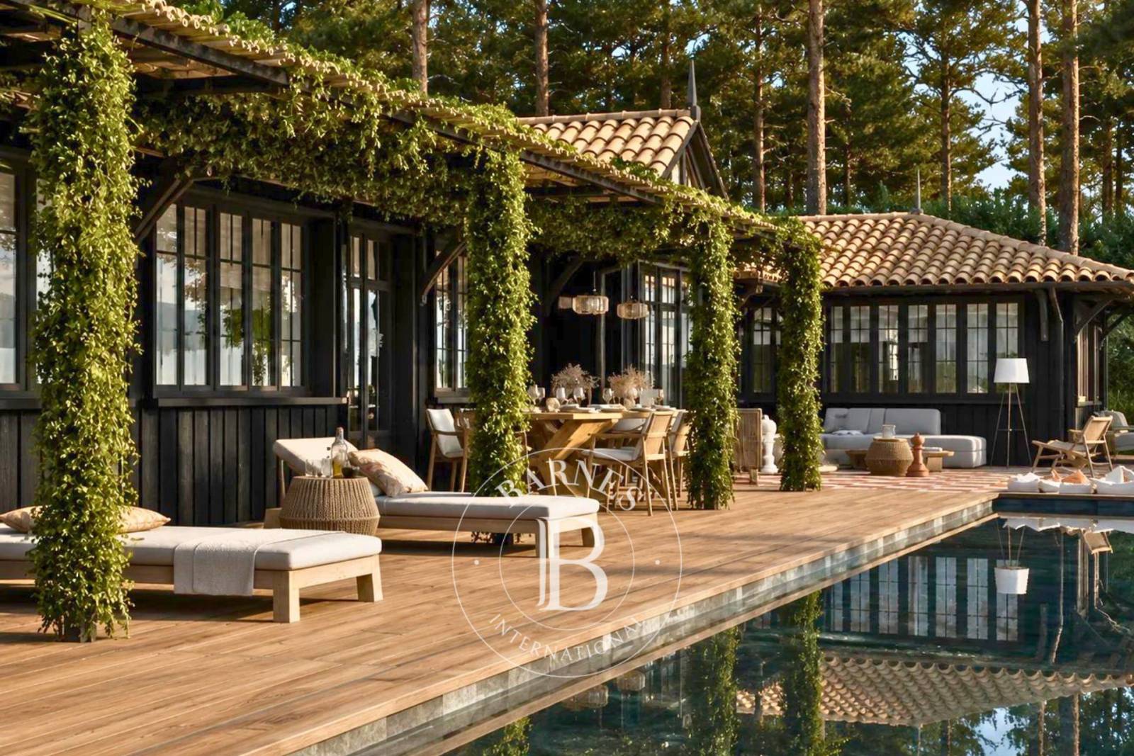 VILLA À RÉNOVER AVEC PERMIS DE CONSTRUIRE DANS LE TRIANGLE D’OR DU CAP FERRET
