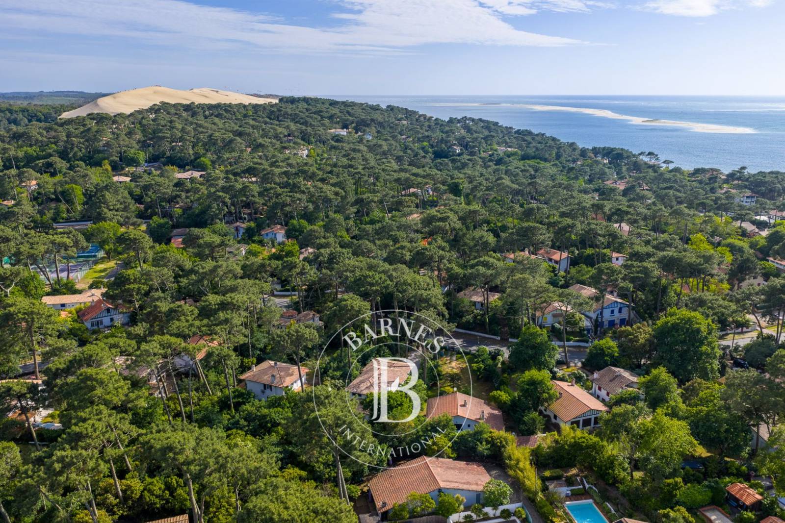 MAISON FAMILIALE AU PYLA-SUR-MER AVEC JARDIN ET ACCÈS RAPIDE AU BASSIN