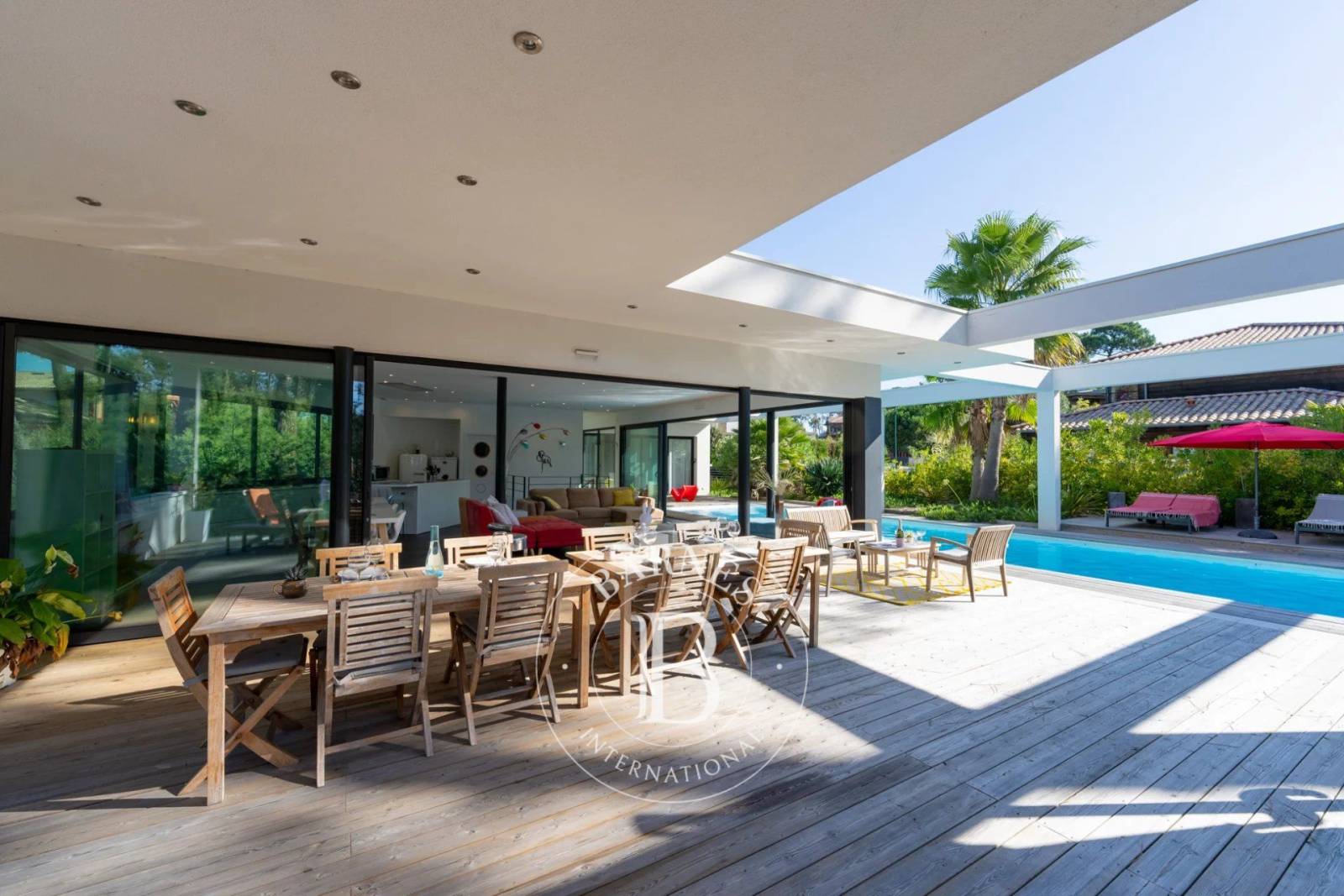 VILLA CONTEMPORAINE 