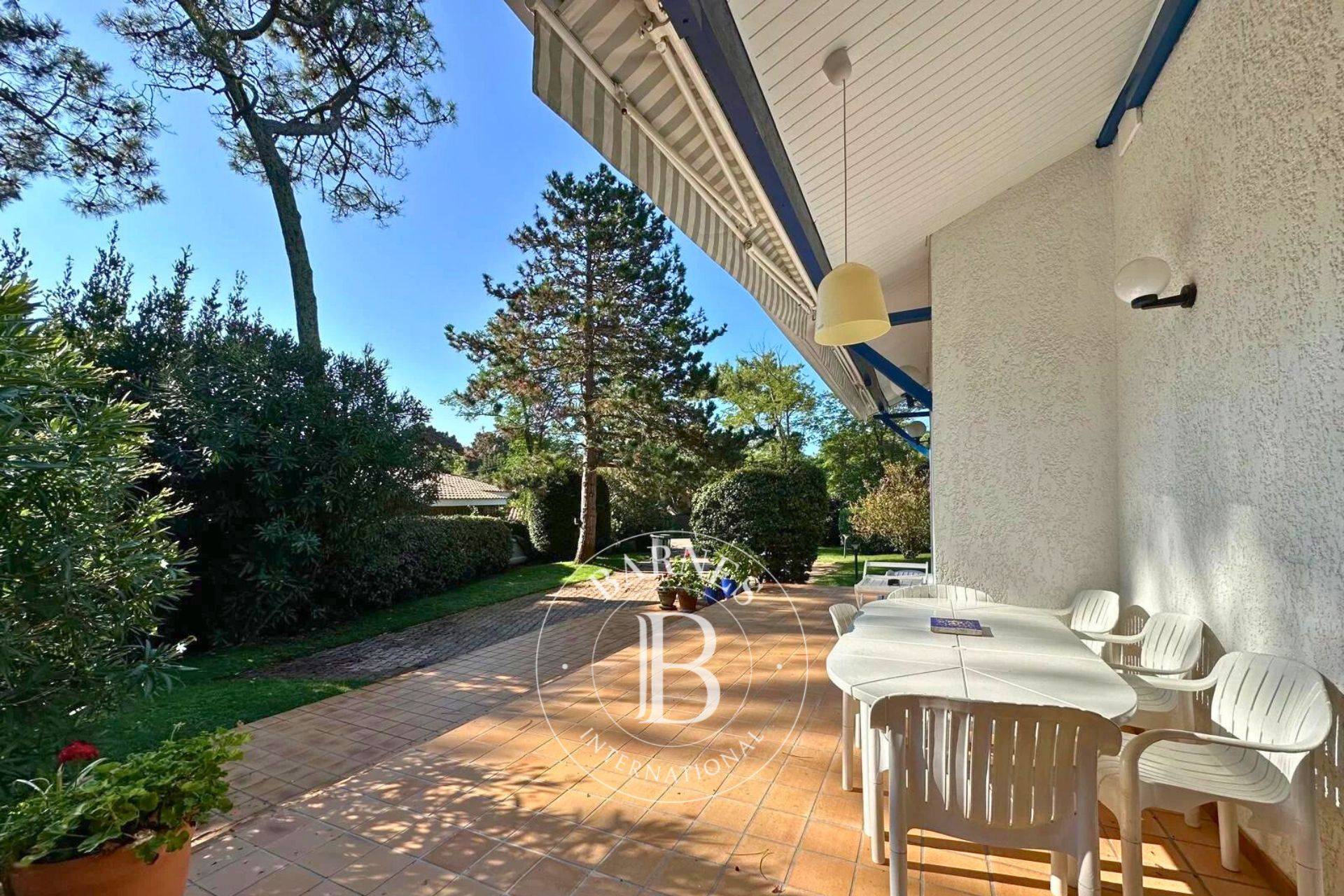 maison familiale avec jardin au Cap Ferret centrea