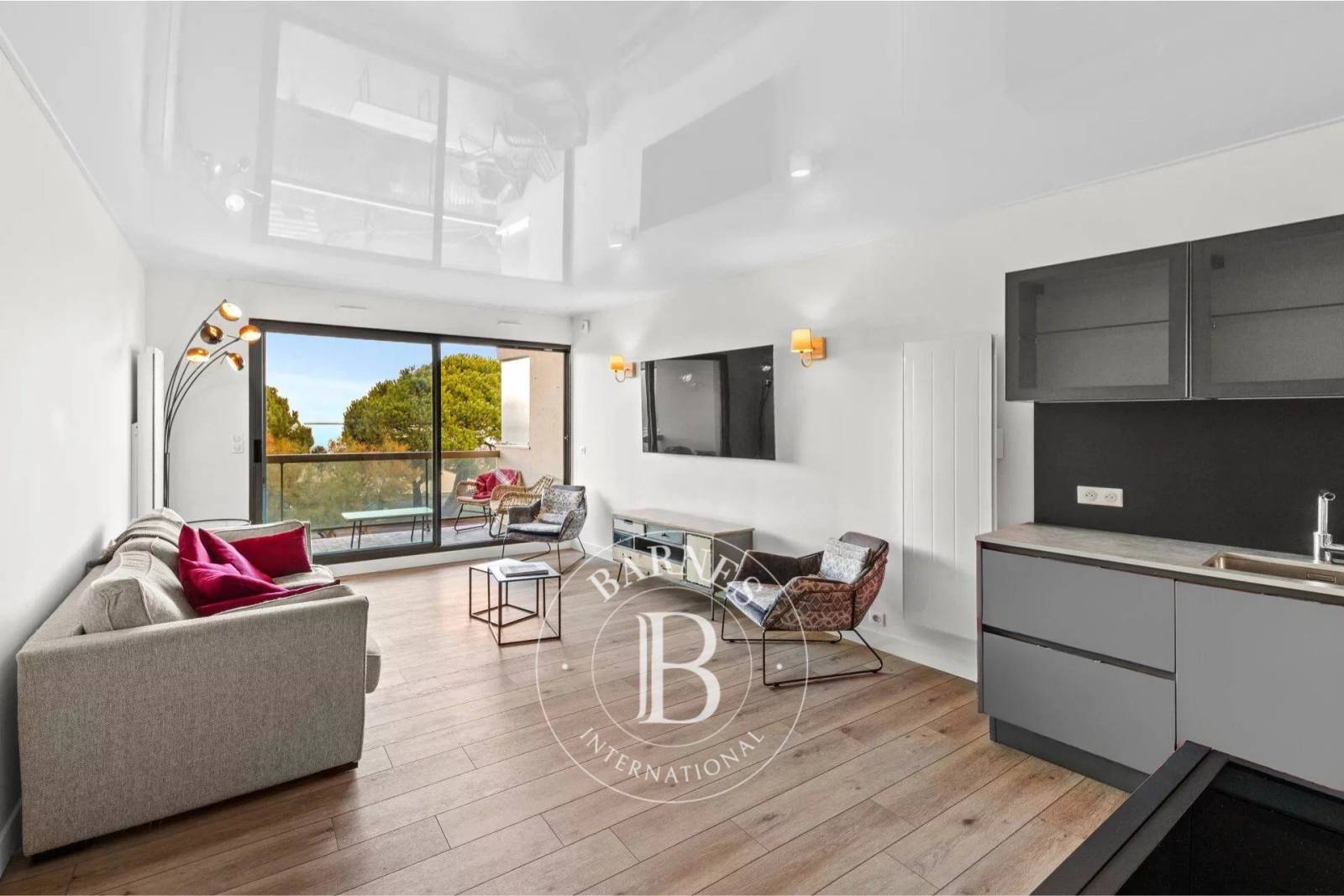 MAGNIFIQUE APPARTEMENT PREMIERE LIGNE À ARCACHON CENTRE