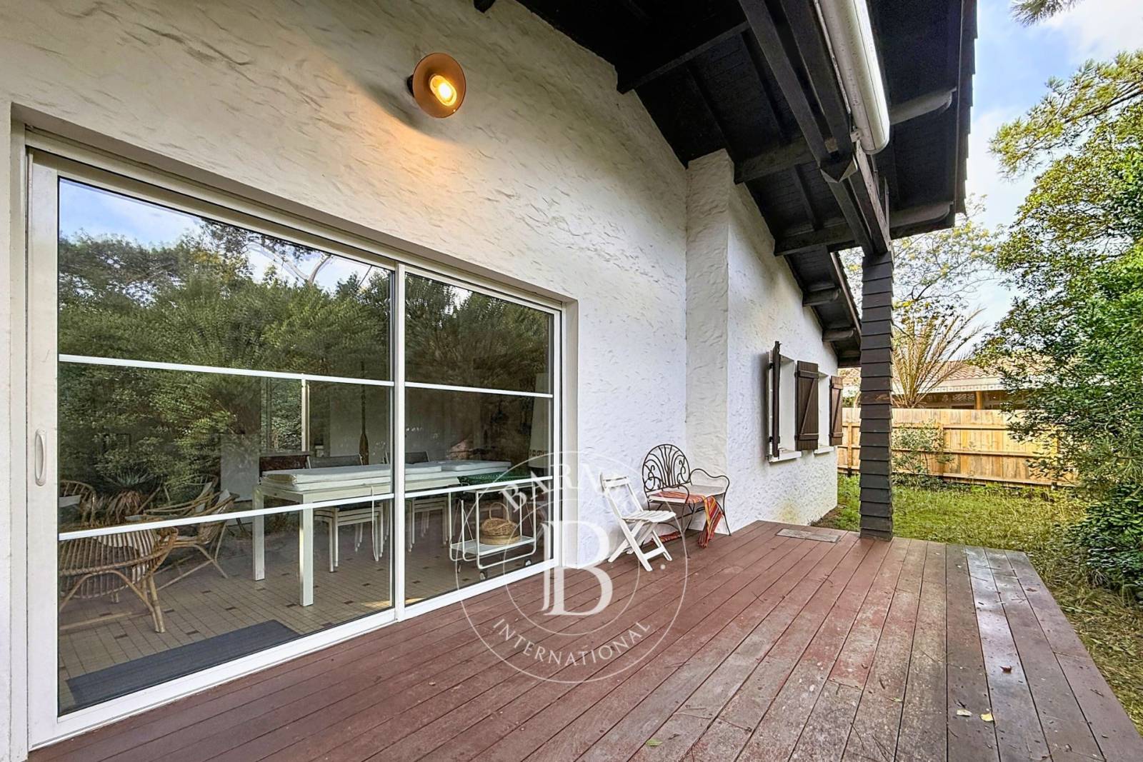 VILLA À FORT POTENTIEL SITUÉE DANS LE TRIANGLE D’OR DU CAP FERRET, PROCHE BASSIN ET COMMERCES