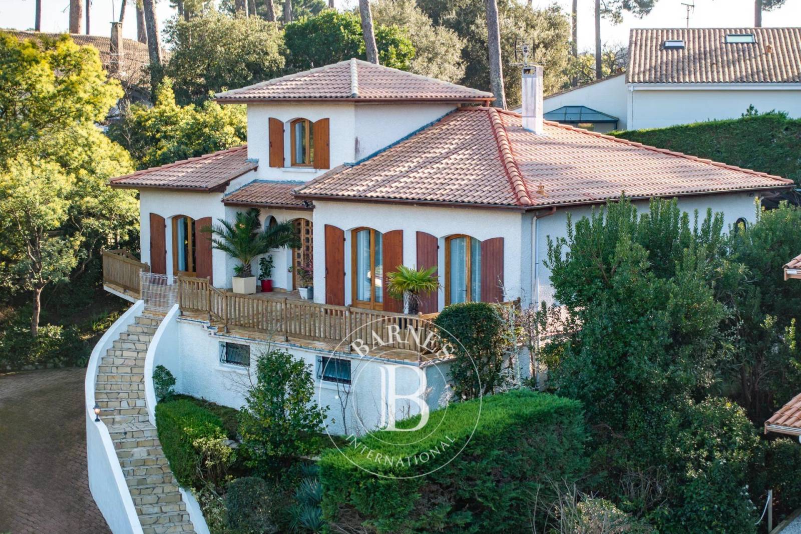 L’agence BARNES Arcachon vous présente une opportunité unique au cœur du Bassin d’Arcachon.