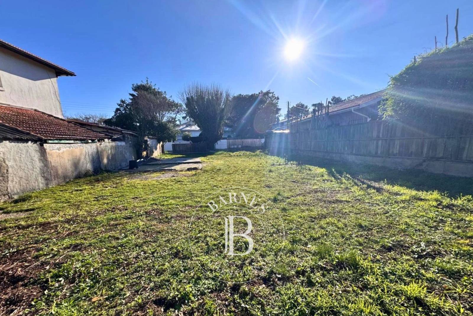 TERRAIN CONSTRUCTIBLE ET PISCINABLE AU CŒUR DU CAP FERRET