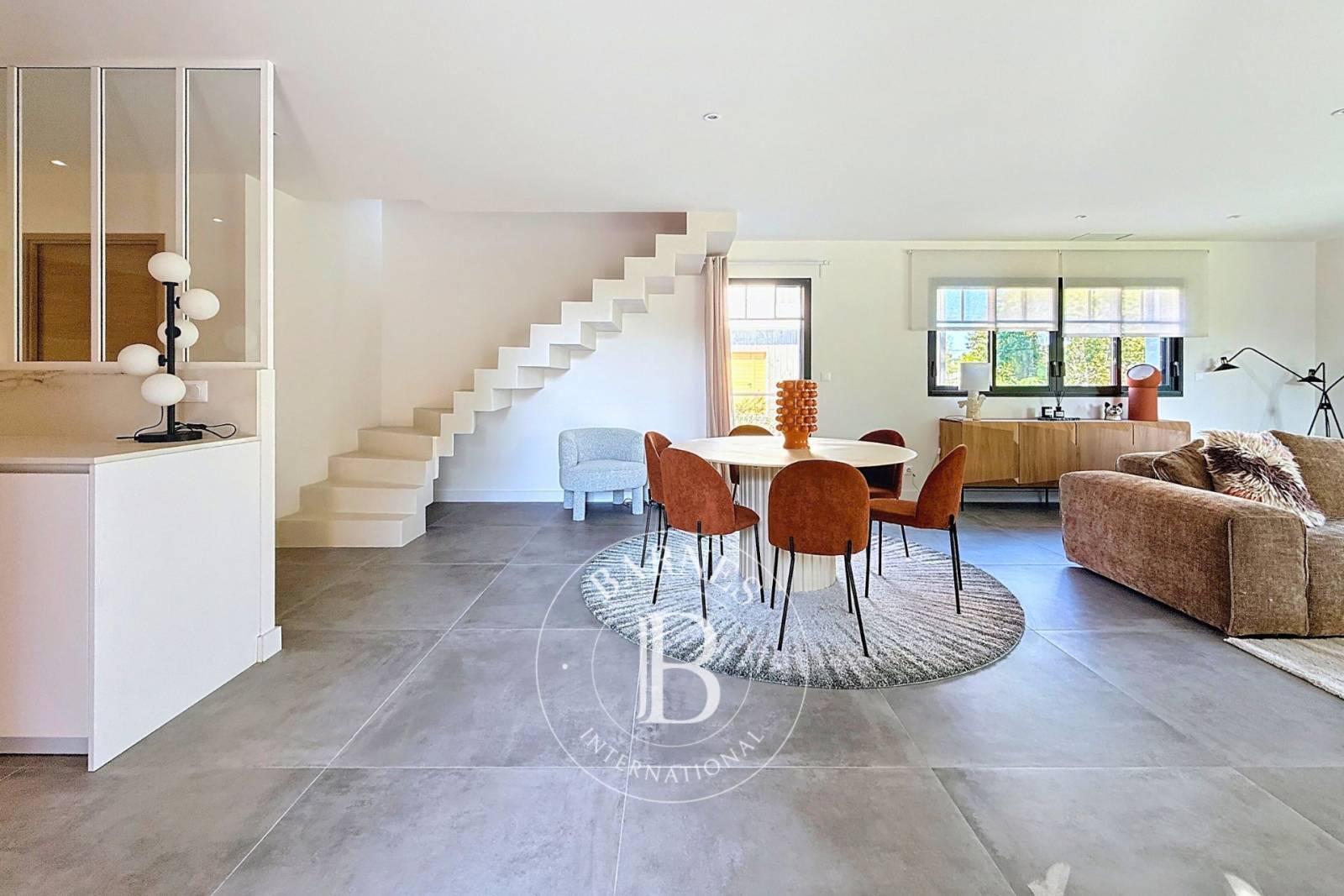 VILLA NEUVE AVEC JARDIN, À QUELQUES PAS DES PLAGES DU MAURET À ANDERNOS