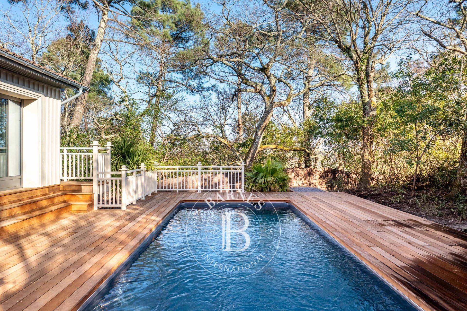 Immobilier de prestige au Pyla-sur-Mer, villa avec prestations haut de gamme