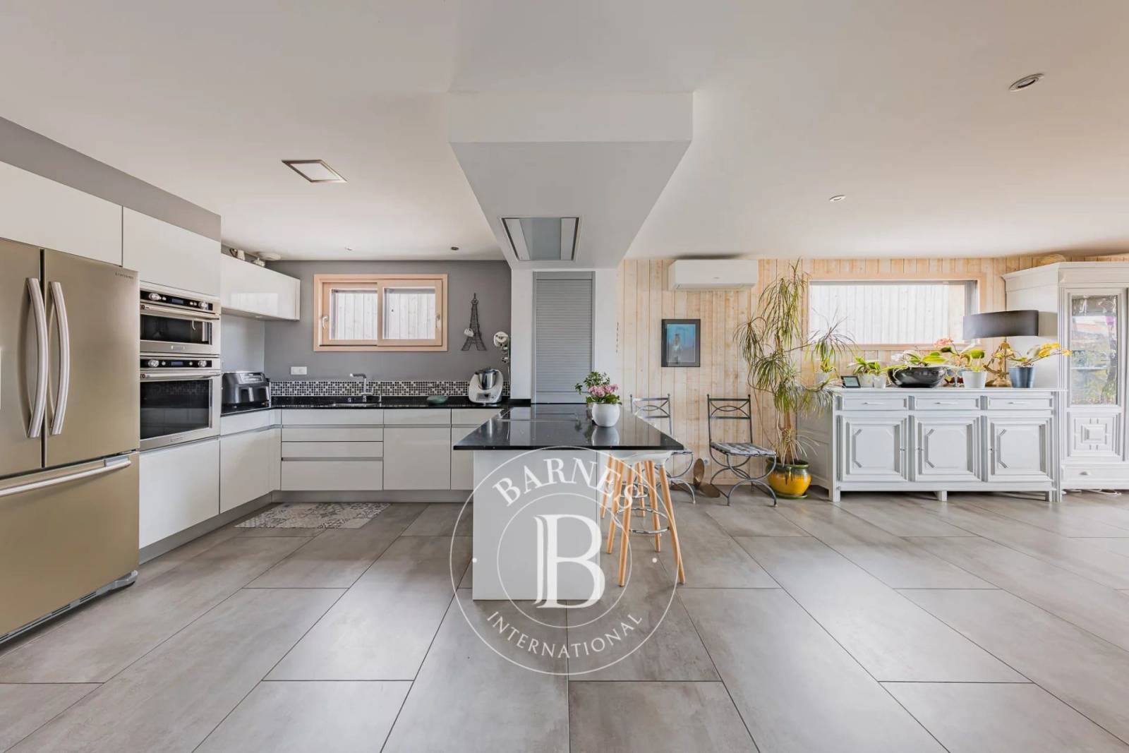 maison contemporaine à La Teste-de-Buch avec piscine privée