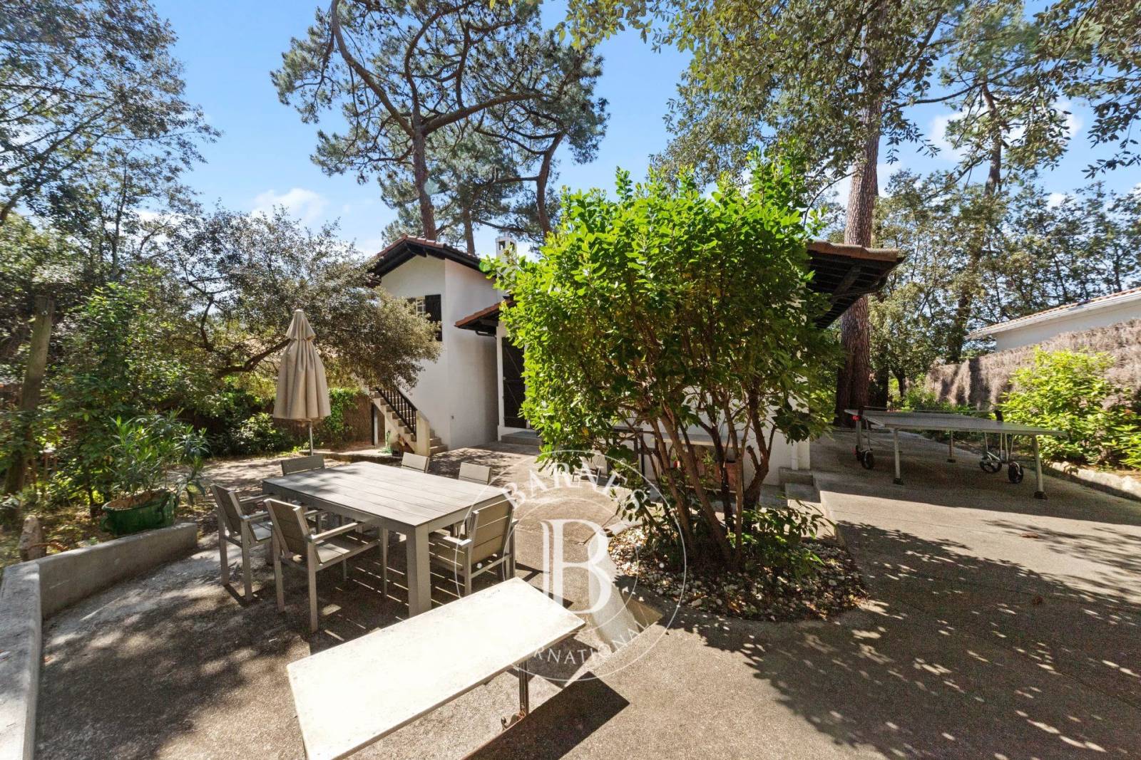 VILLA BASCO-LANDAISE DE CARACTÈRE AU CERCLE DE VOILE AU PYLA-SUR-MER