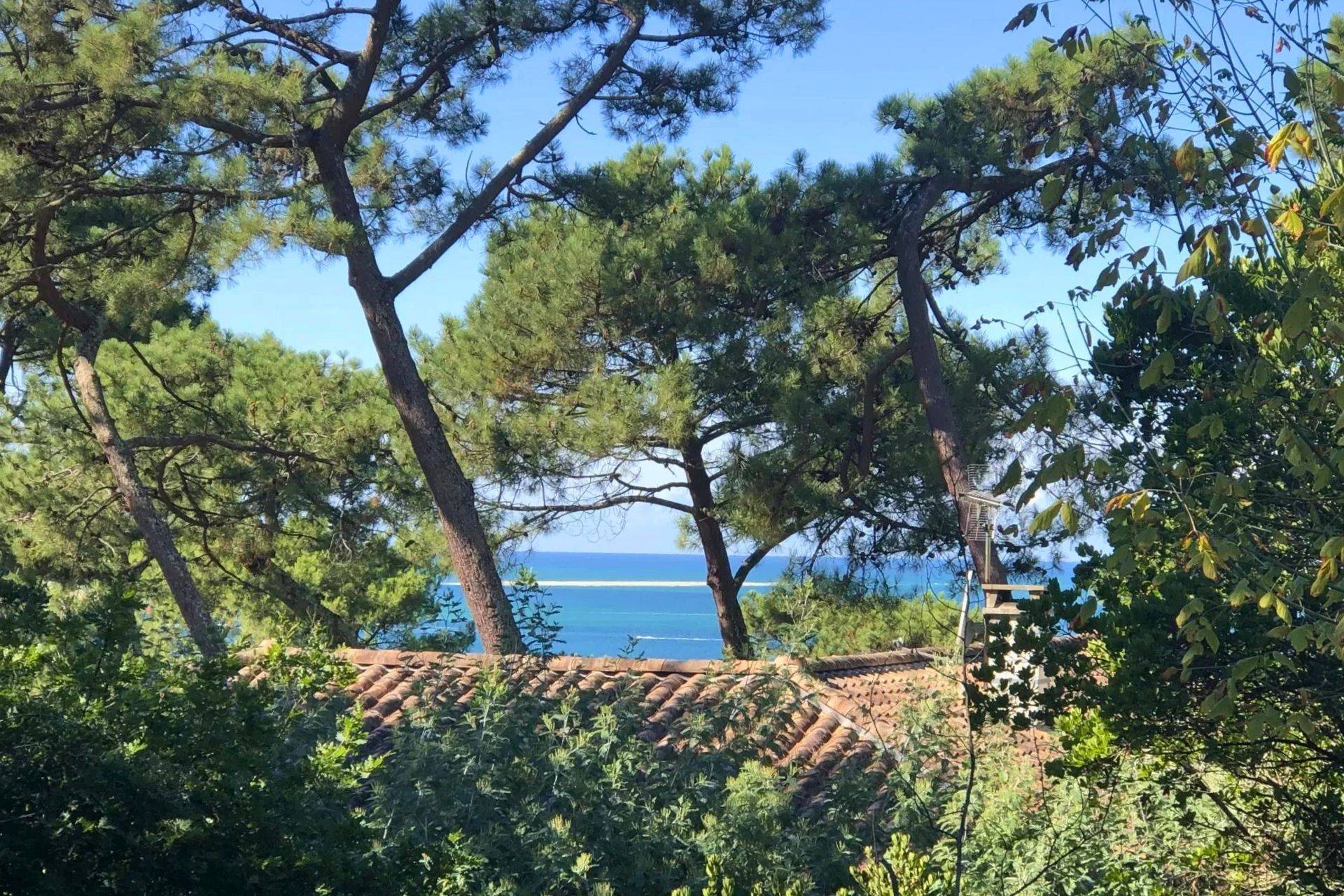 TERRAIN À VENDRE AVEC VILLA À RÉNOVER PYLA