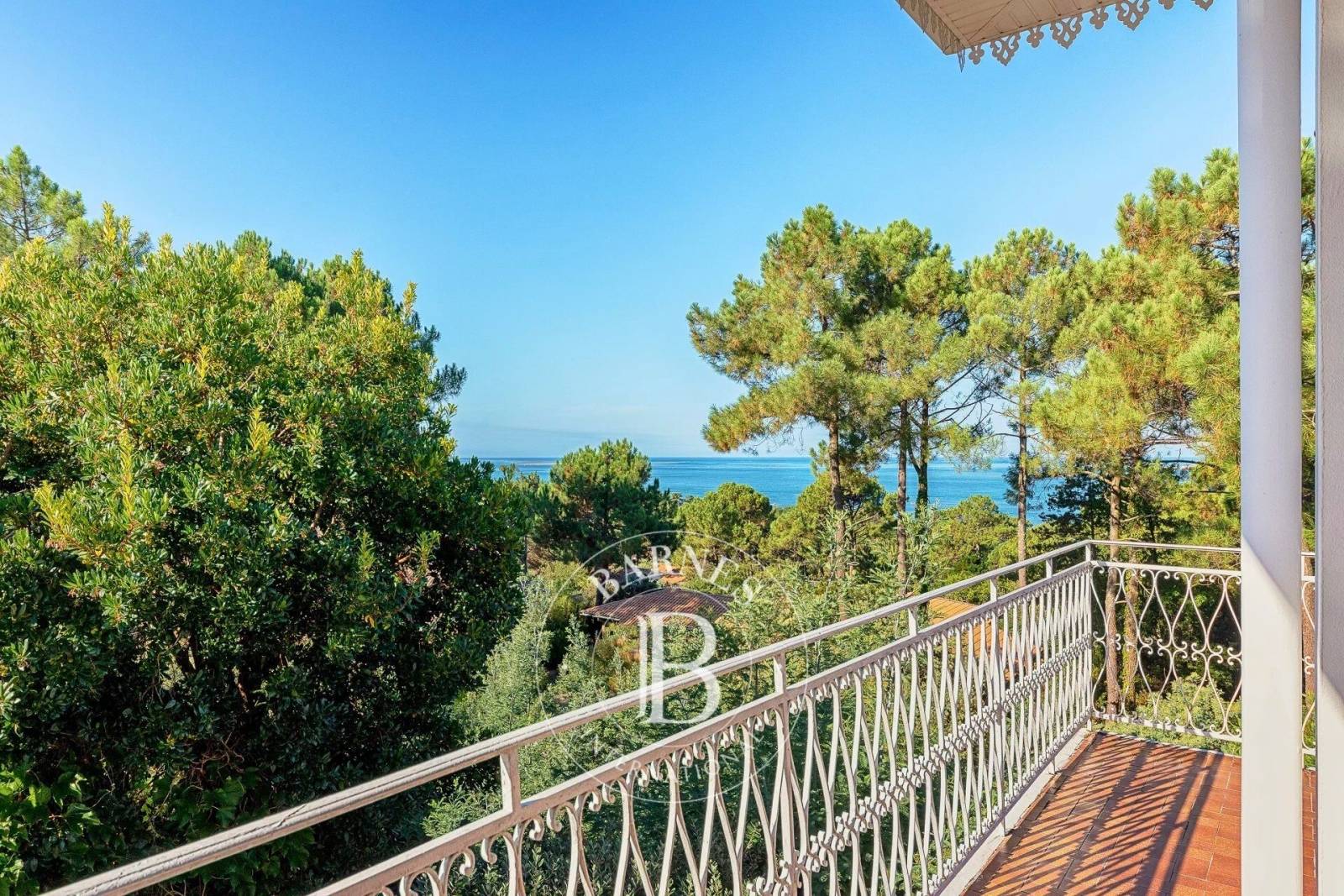 VILLA AVEC VUE PANORAMIQUE BASSIN AU PYLA-SUR-MER