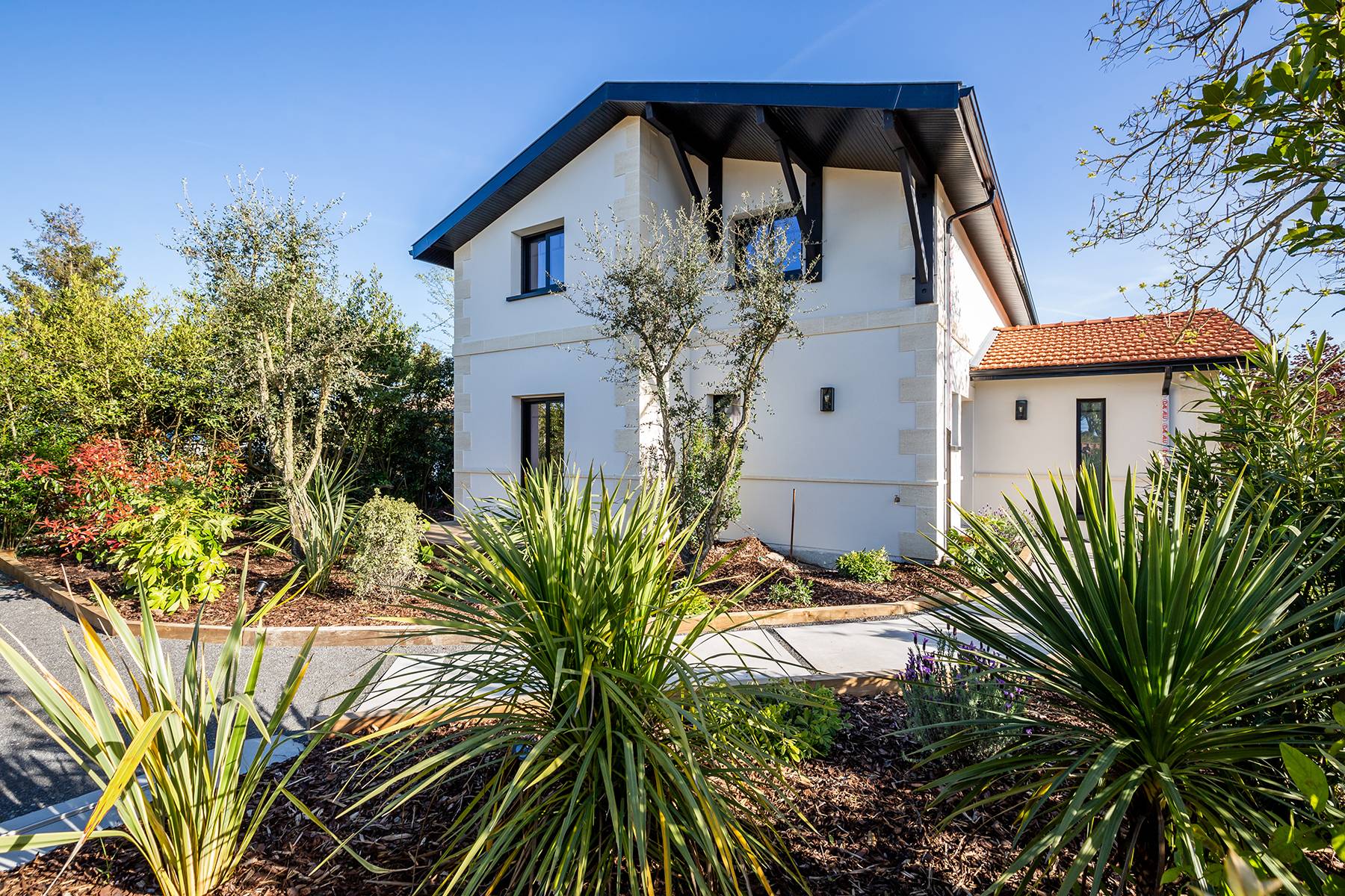 LA TESTE CENTRE VILLA NEUVE AVEC PISCINE